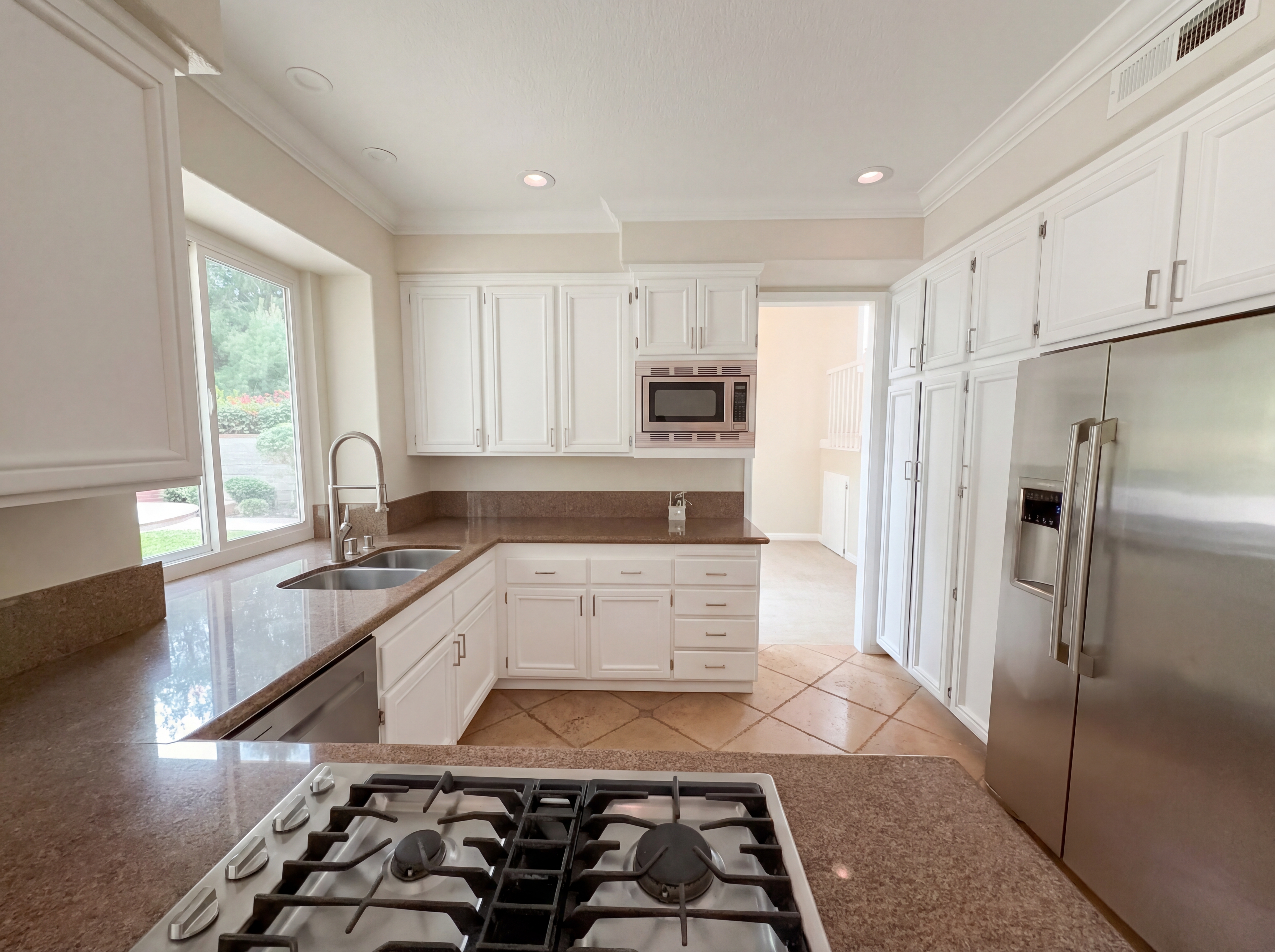 Photo 2 of 30 of 3810 San Antonio Rd, Yorba Linda, CA