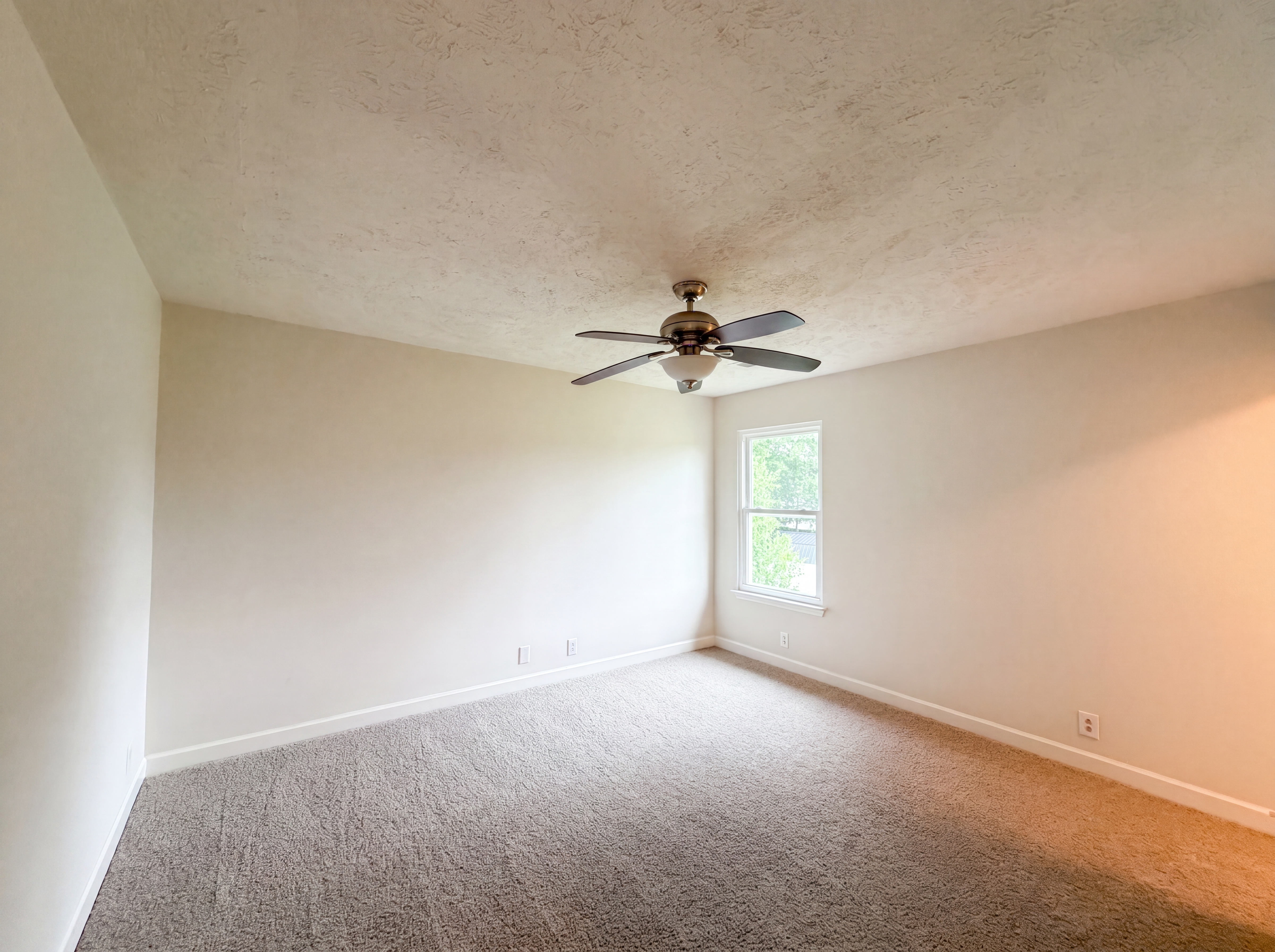 Photo 12 of 25 of 1223 California Dr, Murfreesboro, TN
