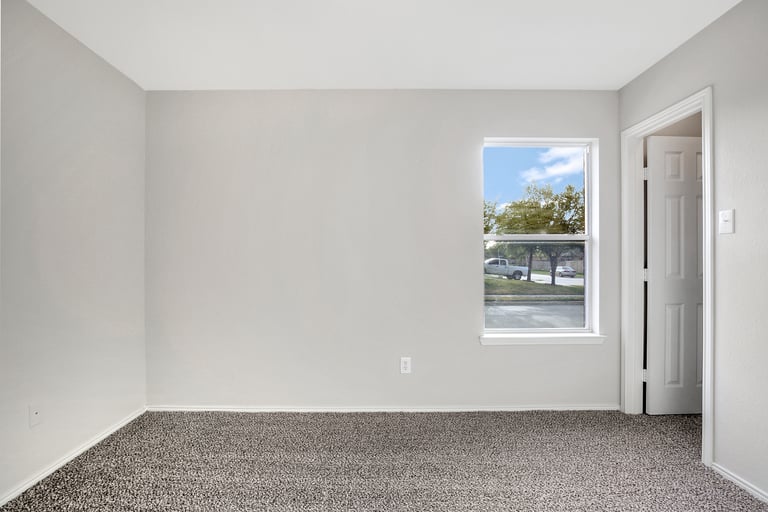 Photo 9 of 25 - 4844 Ambrosia Dr, Fort Worth, TX 76244