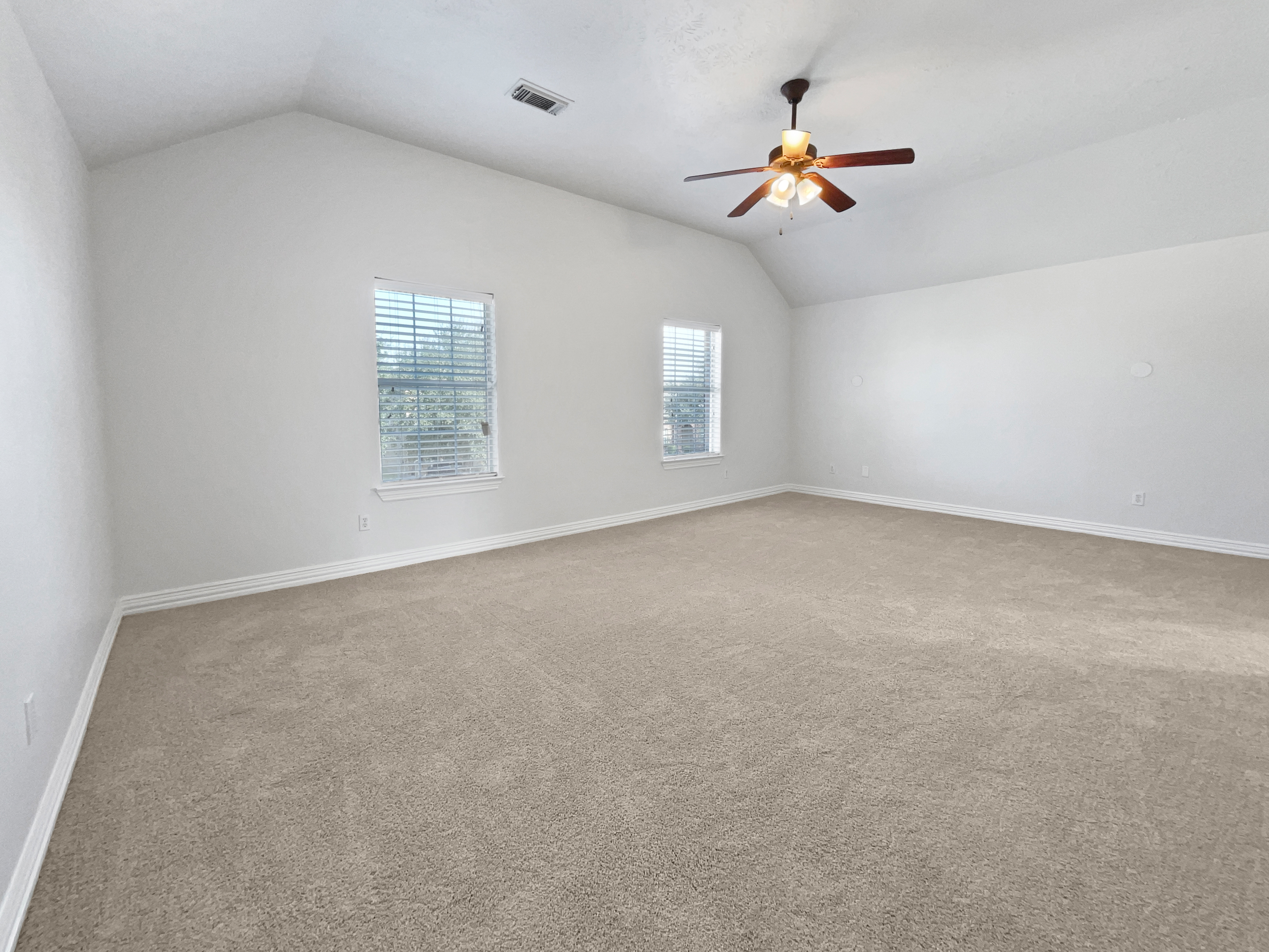 Photo 5 of 25 of 15215 Wooded Field Trl, Cypress, TX