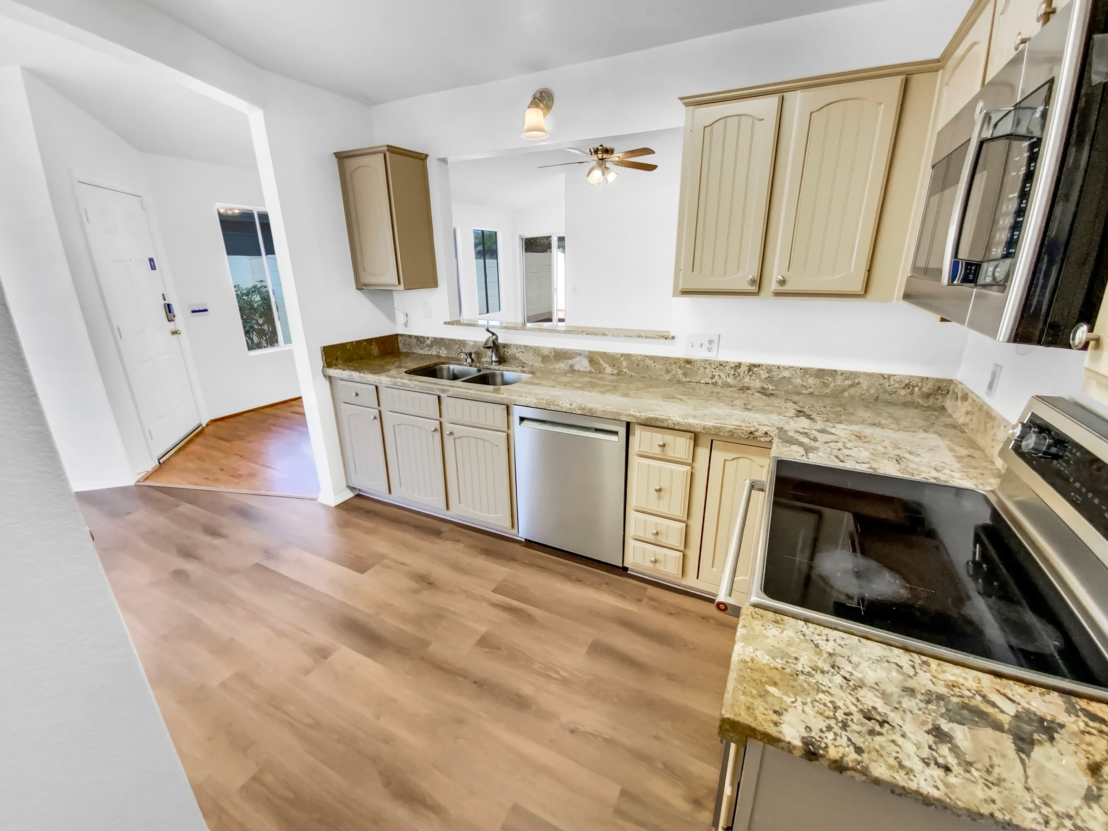 Photo 14 of 23 of 14950 W Rockrose Way, Surprise, AZ