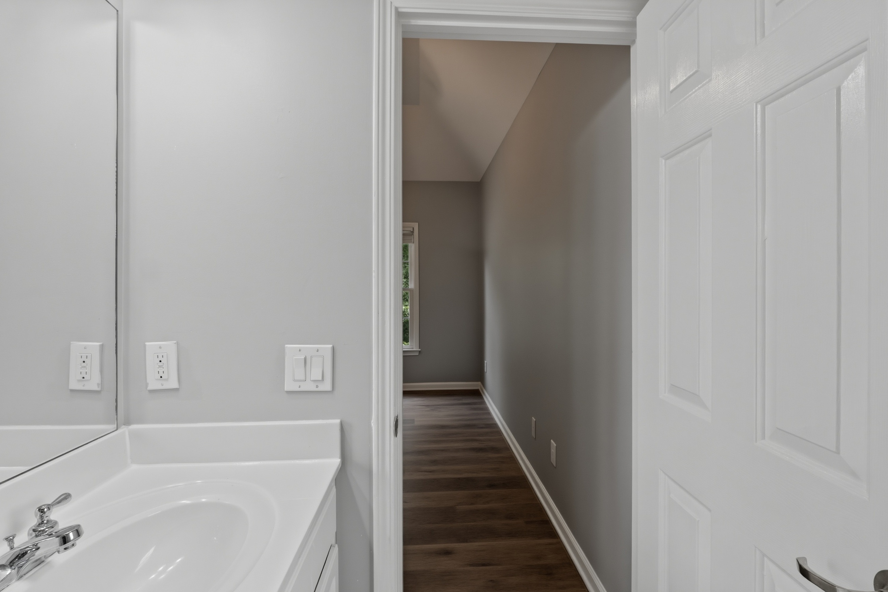 Photo 32 of 51 of 4530 Oak Brook Dr SE, Smyrna, GA