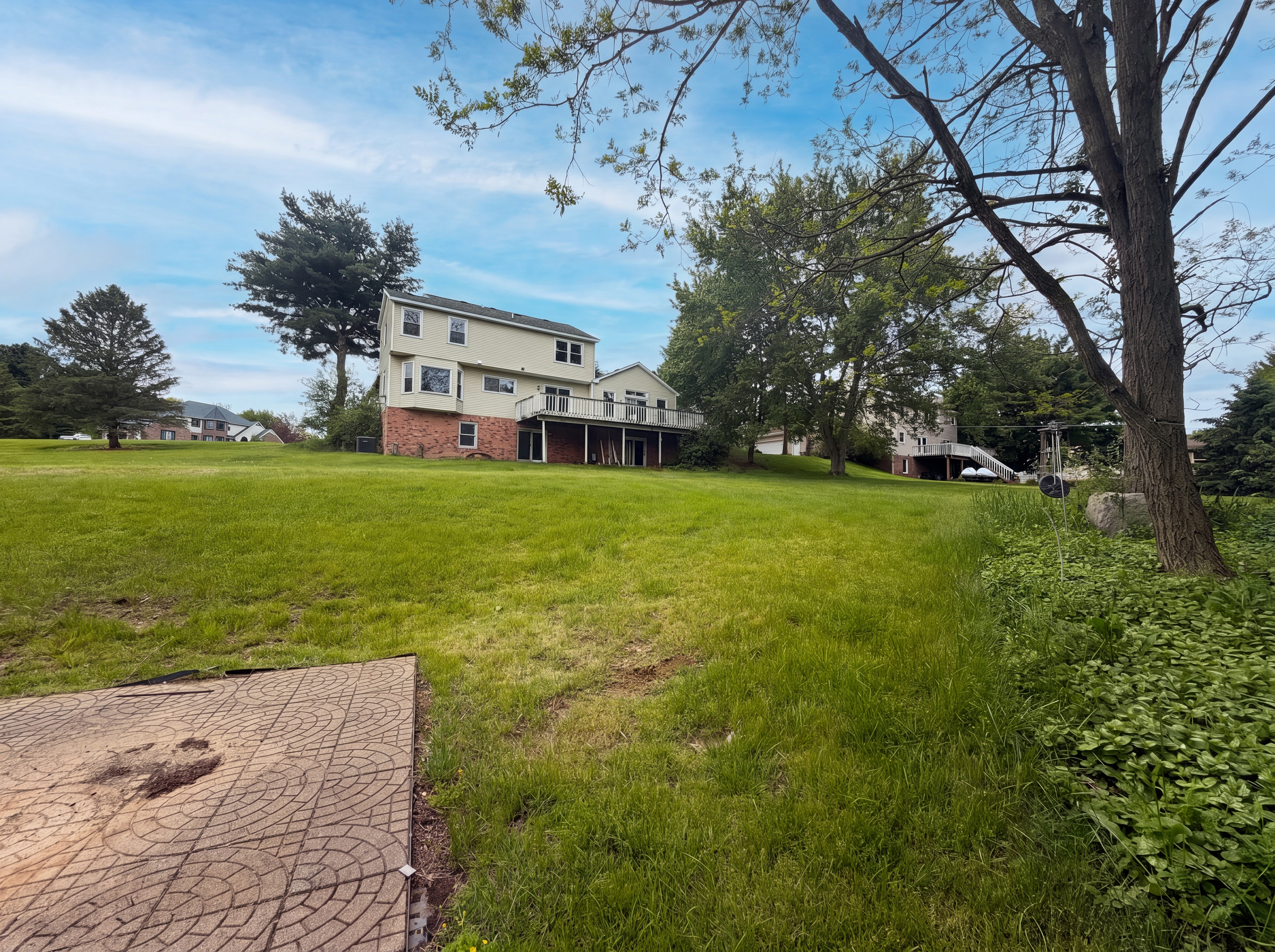 Photo 5 of 19 of 6536 Mountview Ct, Brighton, MI