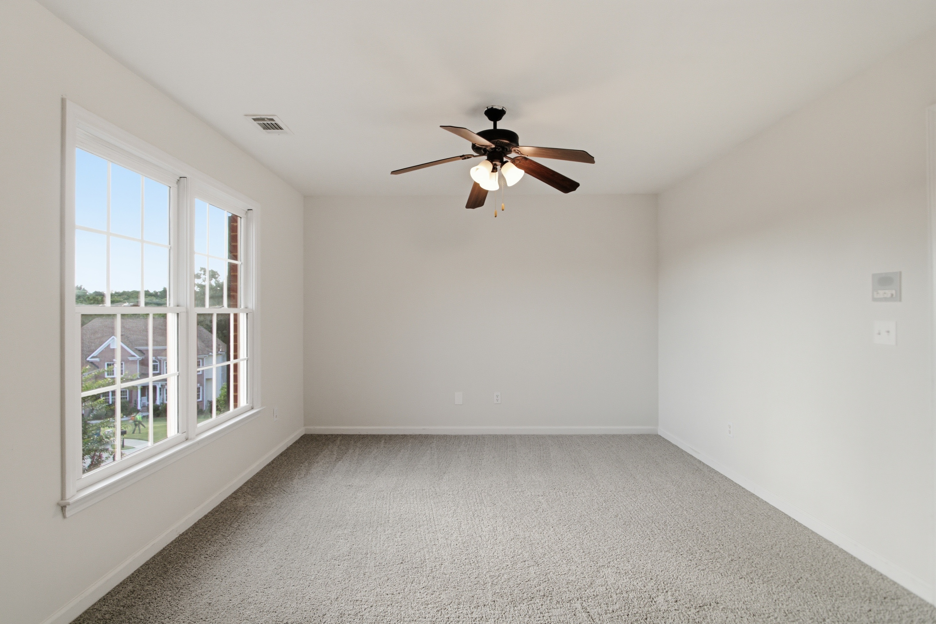 Photo 30 of 61 of 1028 River Forest Pt, Lawrenceville, GA