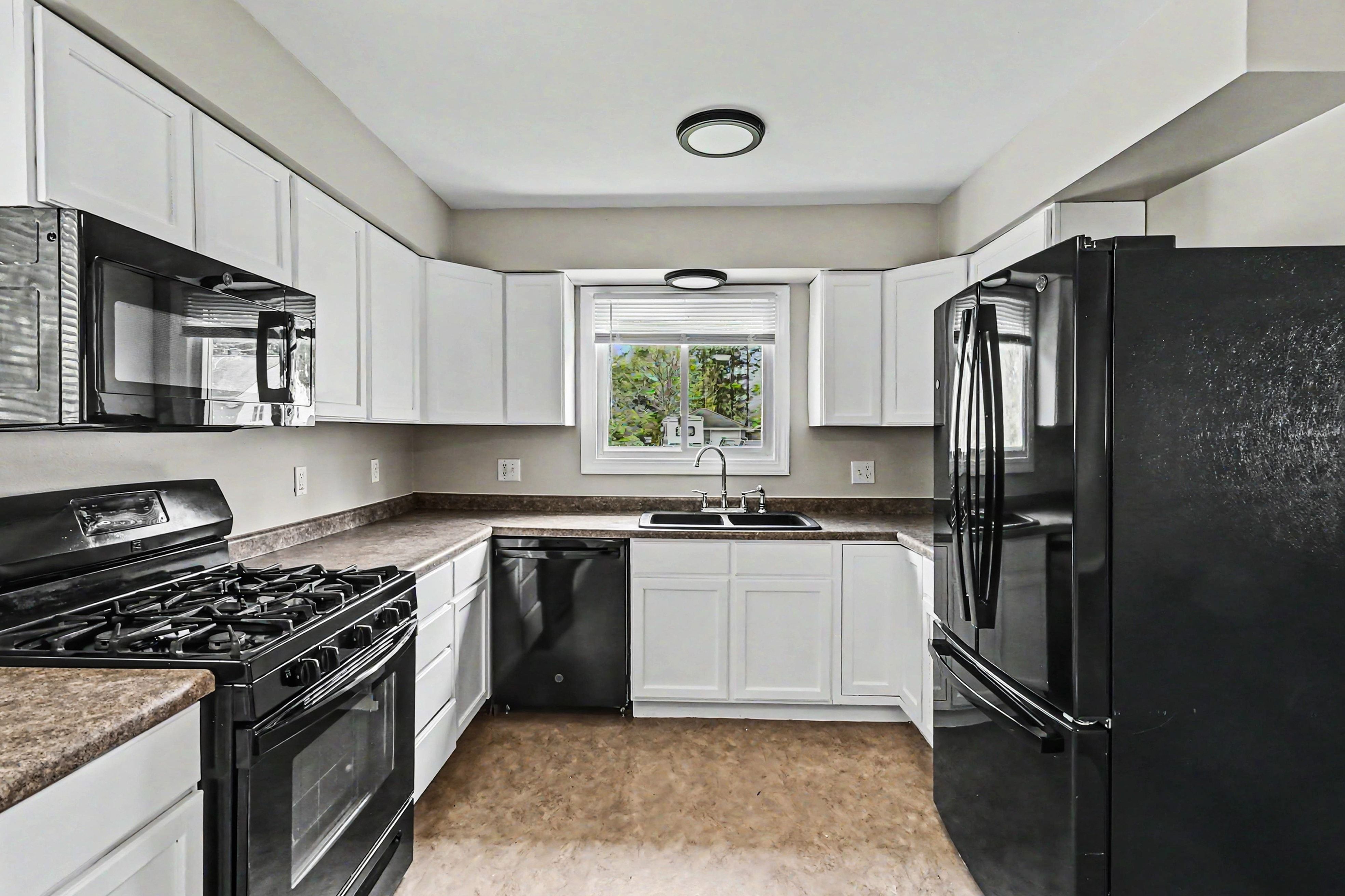 Photo 2 of 20 of 502 Carrier St, Lansing, MI