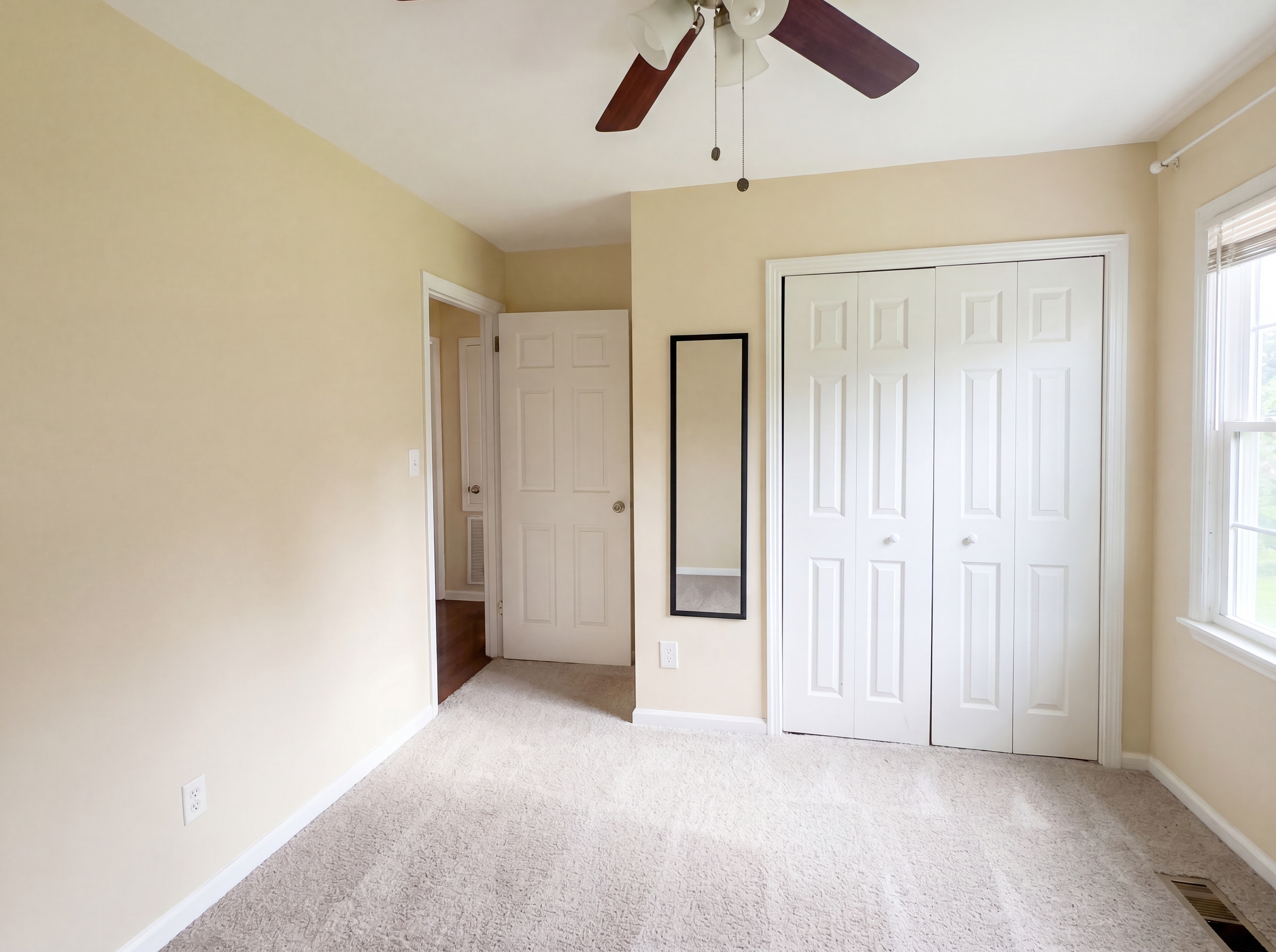 Photo 16 of 22 of 1808 Dailey Ter NW, Huntsville, AL