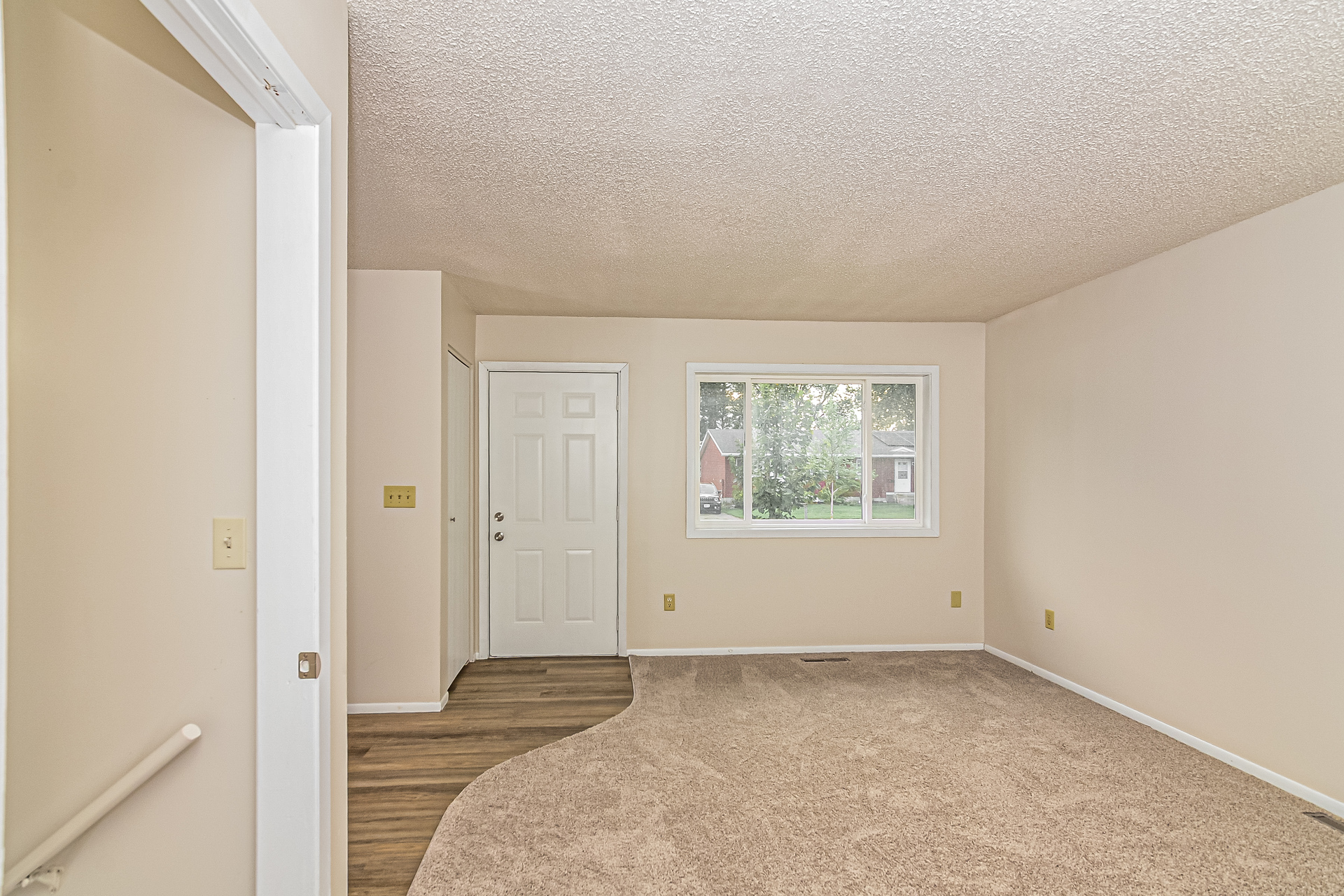 Photo 4 of 22 of 4412 22nd Ave NW, Rochester, MN