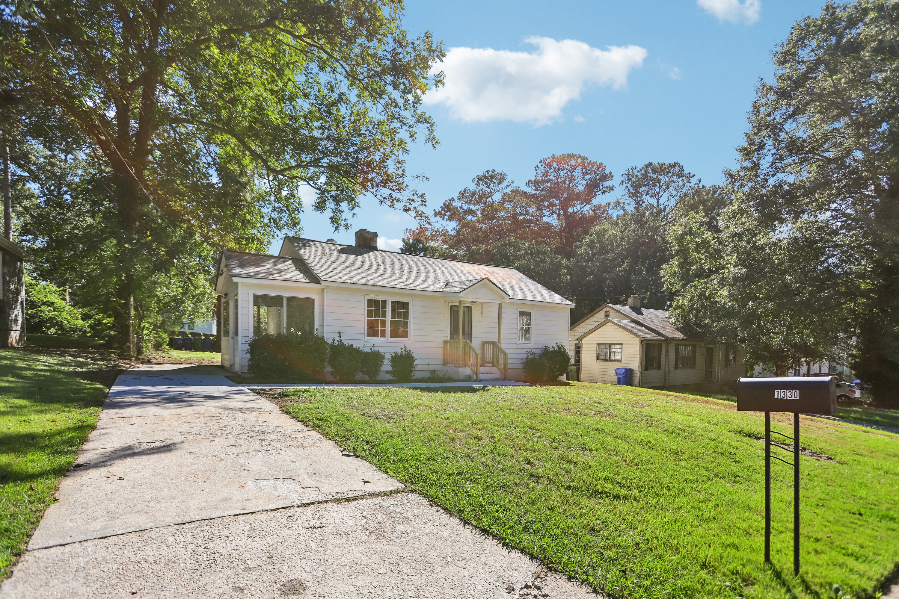 Photo 49 of 53 of 1330 Lynford Dr SW, Atlanta, GA