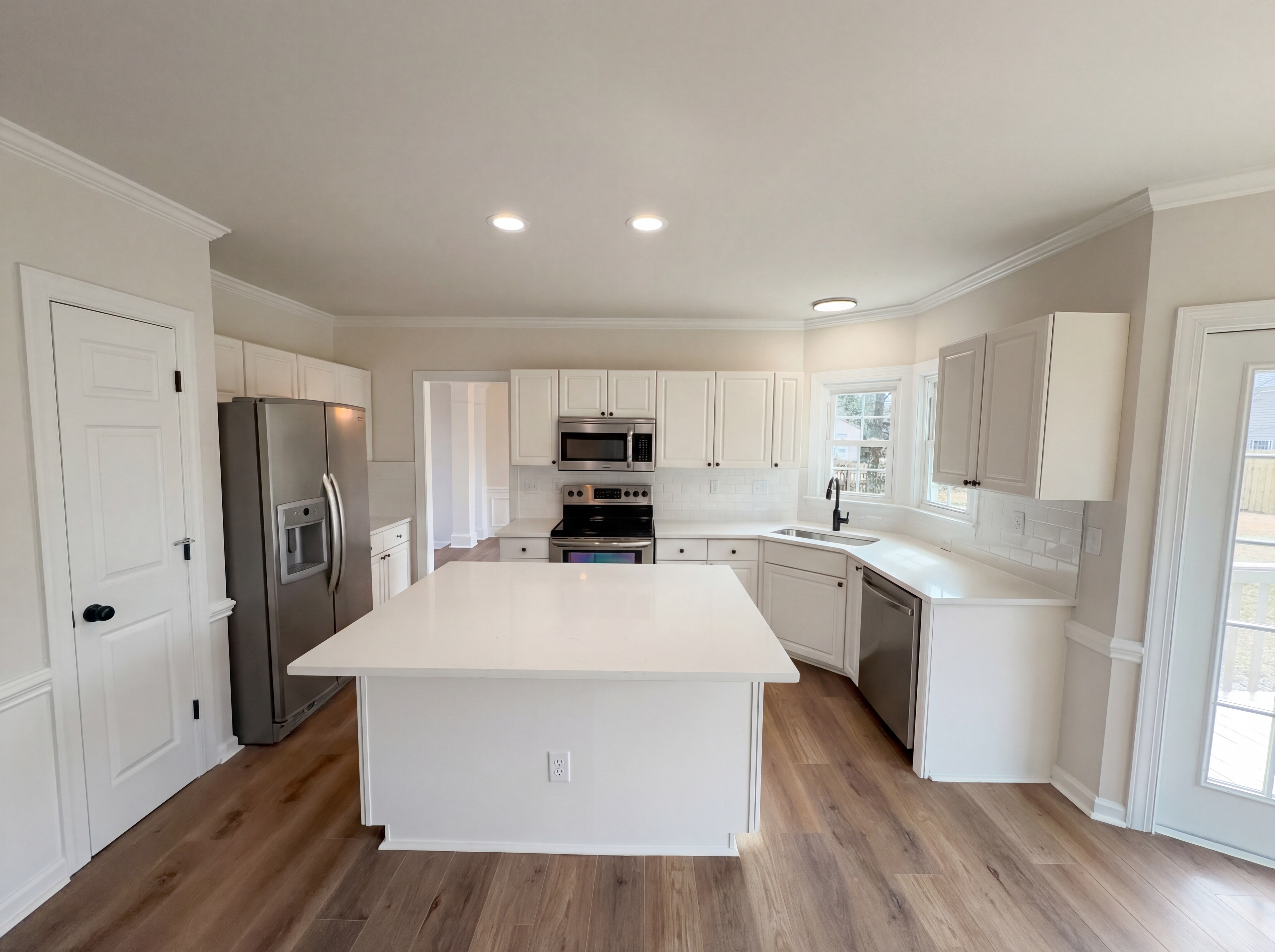 Photo 2 of 21 of 8141 Long Nook Ln, Charlotte, NC