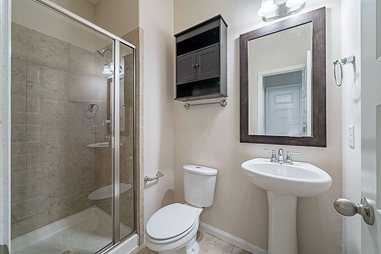 Photo 30 of 34 - 2208 Hannah Creek Ct, Houston, TX 77089