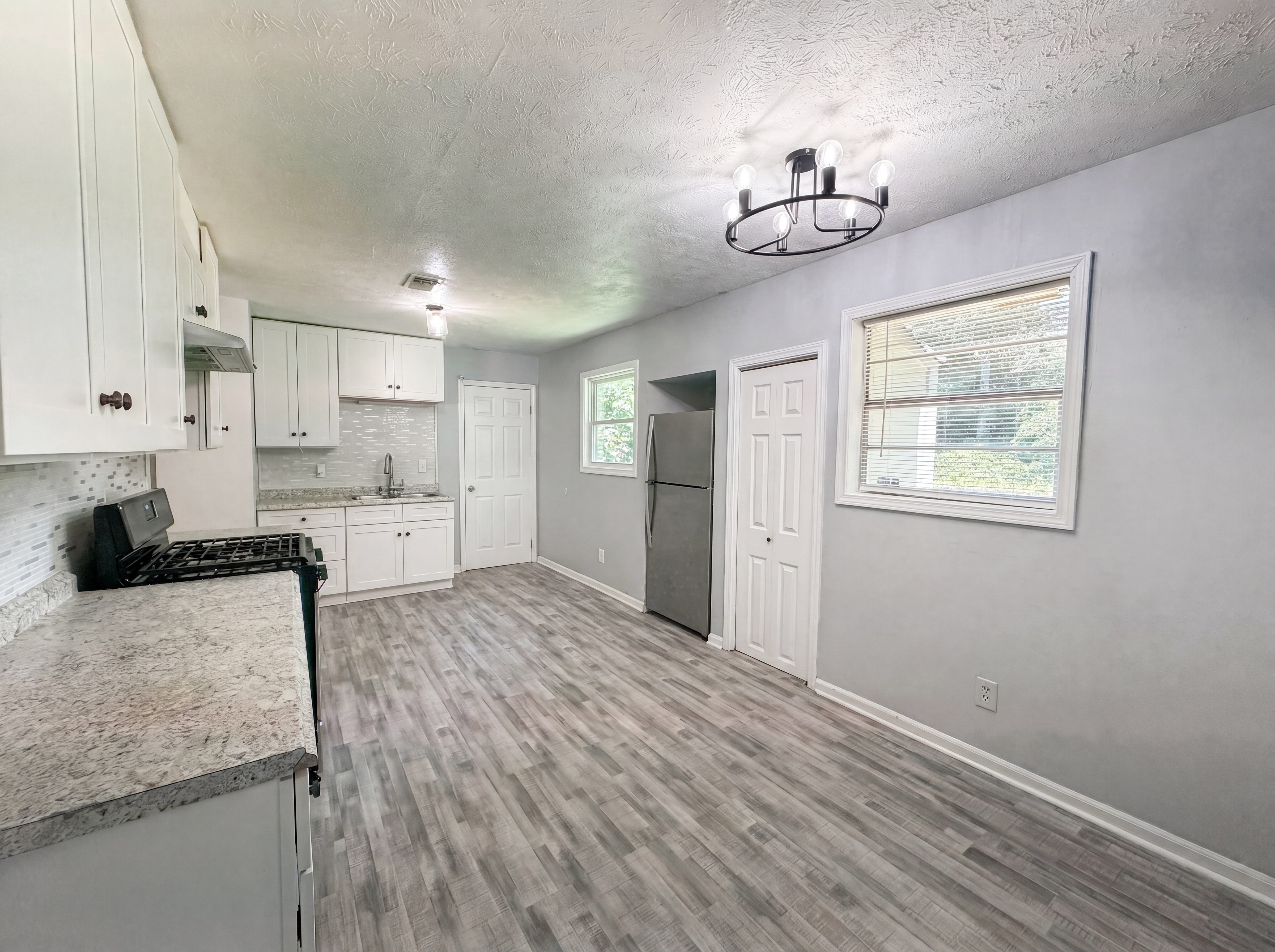 Photo 6 of 18 of 6503 Jackie Ln, Austell, GA