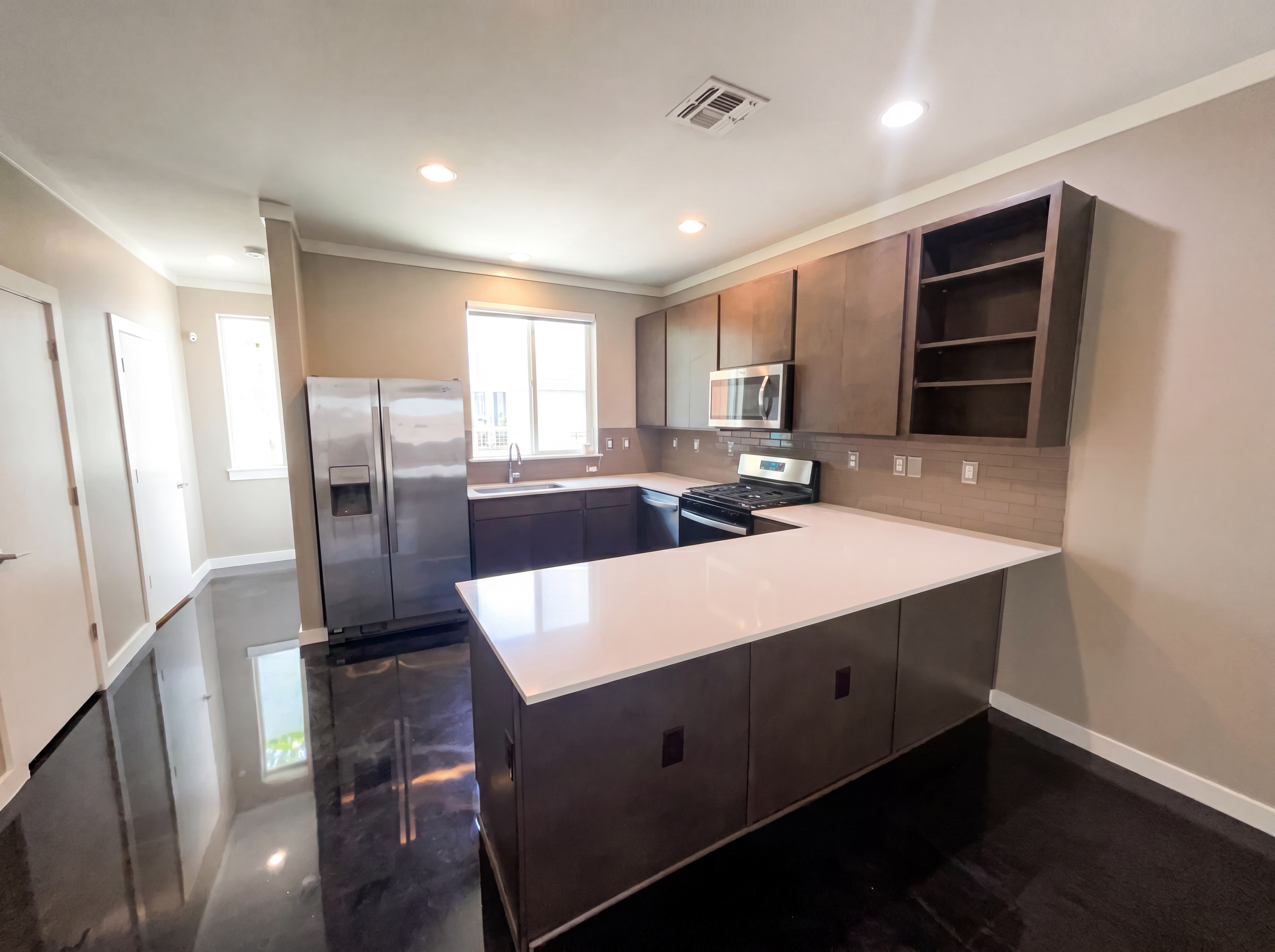 Photo 6 of 21 of 330 Clay St, San Antonio, TX