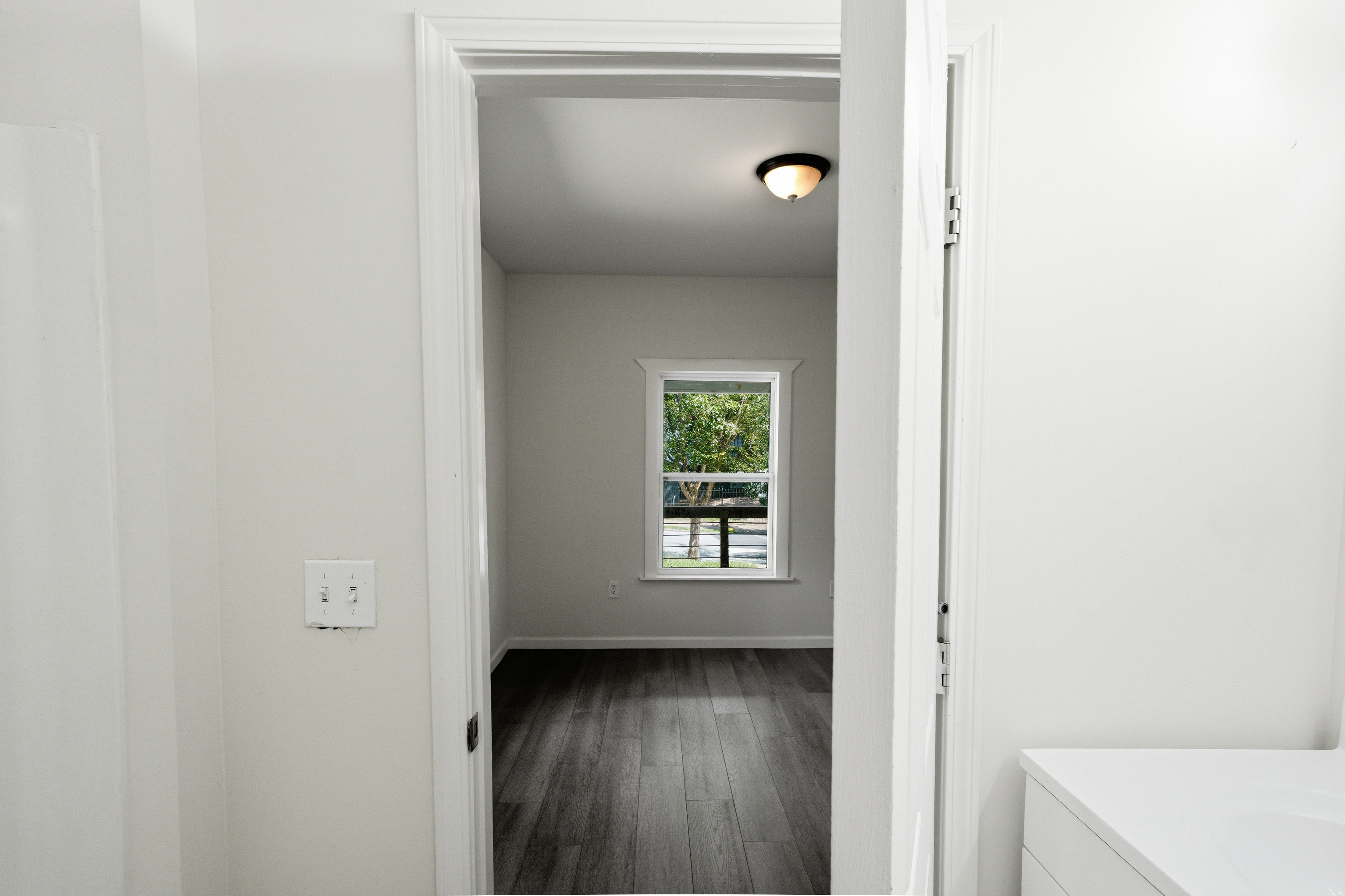 Photo 15 of 25 of 1233 Oakland Dr SW, Atlanta, GA
