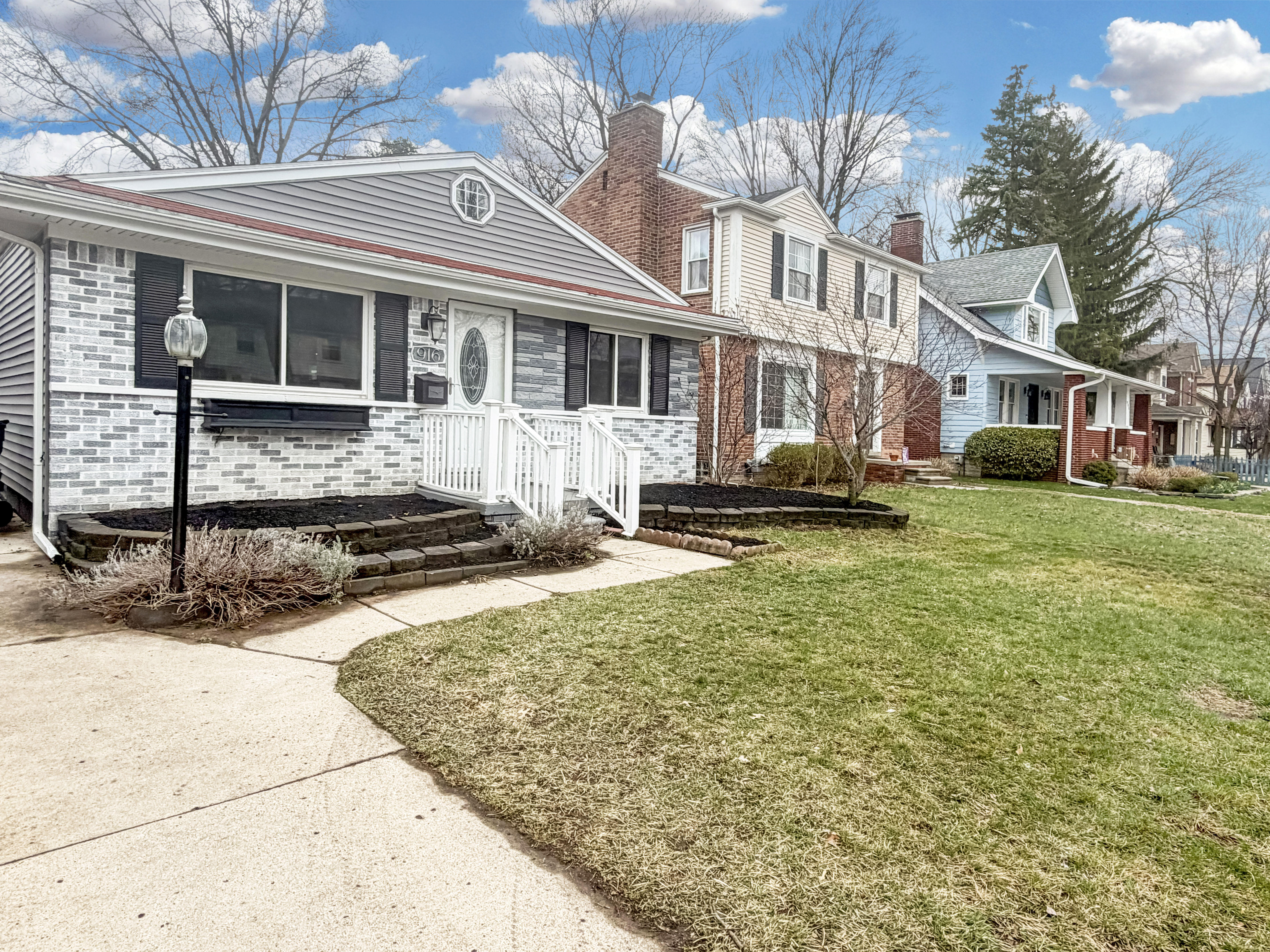 Photo 7 of 28 of 916 Longfellow Ave, Royal Oak, MI