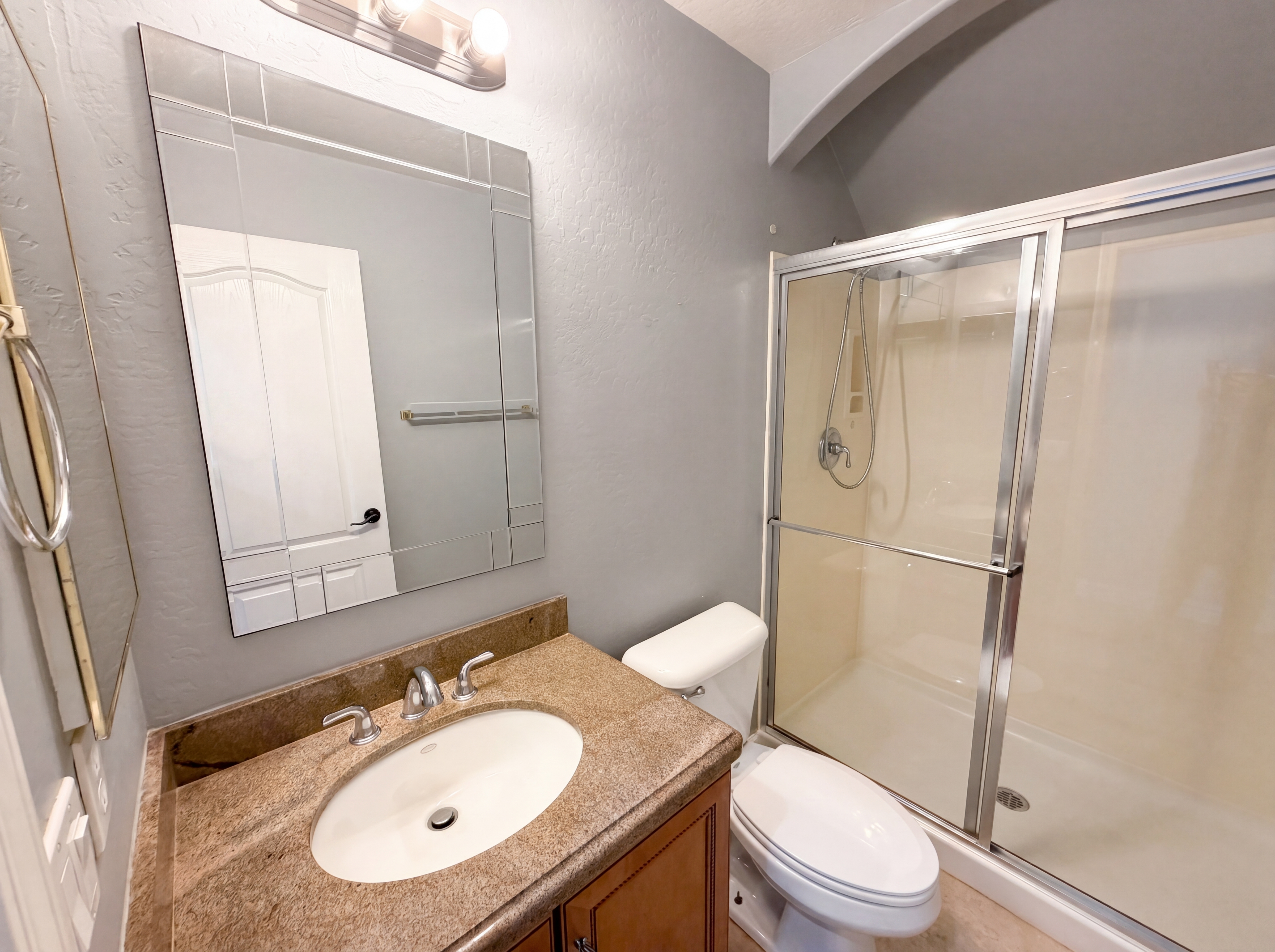 Photo 28 of 39 of 2113 W Eagle Feather Rd, Phoenix, AZ