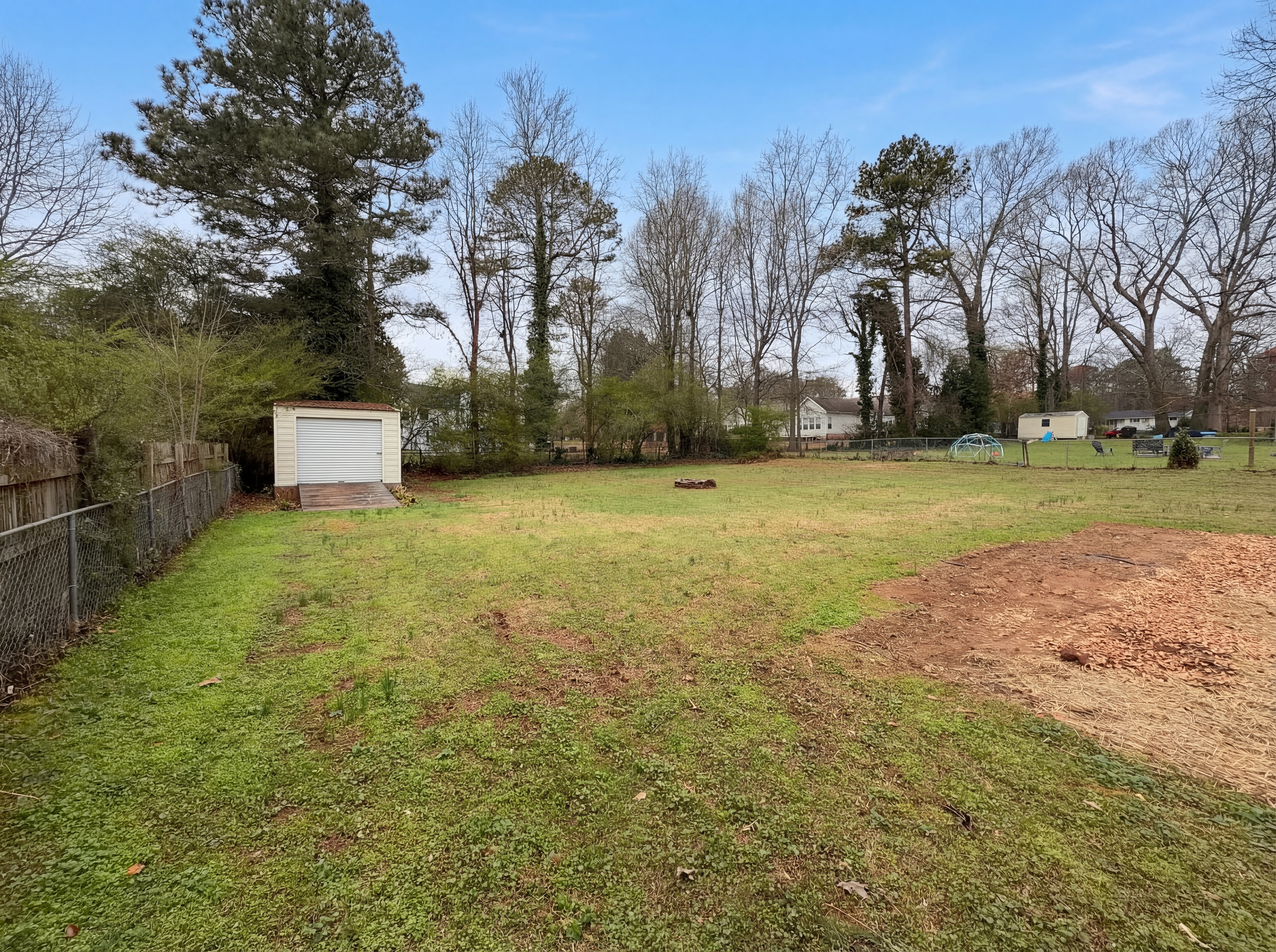 Photo 11 of 55 of 1272 Owen Cir, Sugar Hill, GA