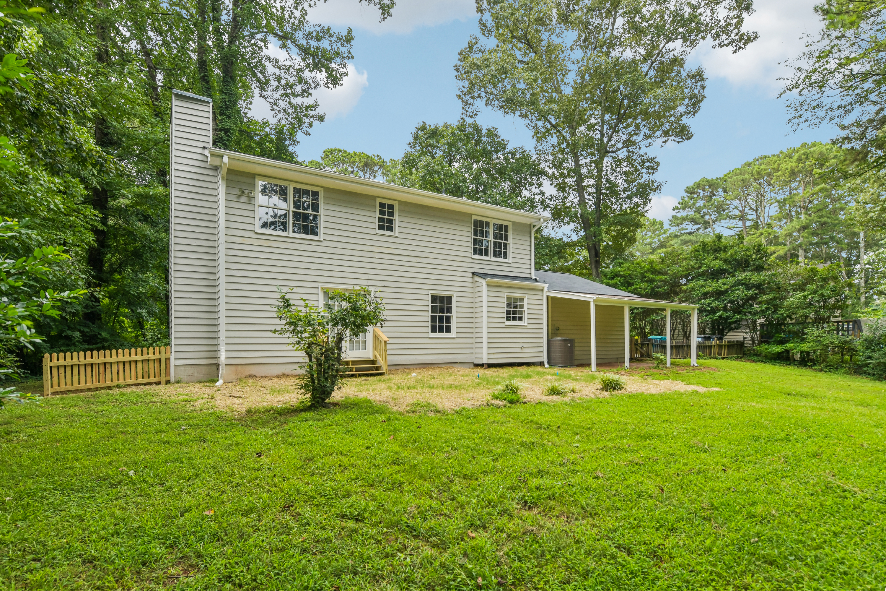 Photo 36 of 38 of 714 Continental Dr, Lawrenceville, GA