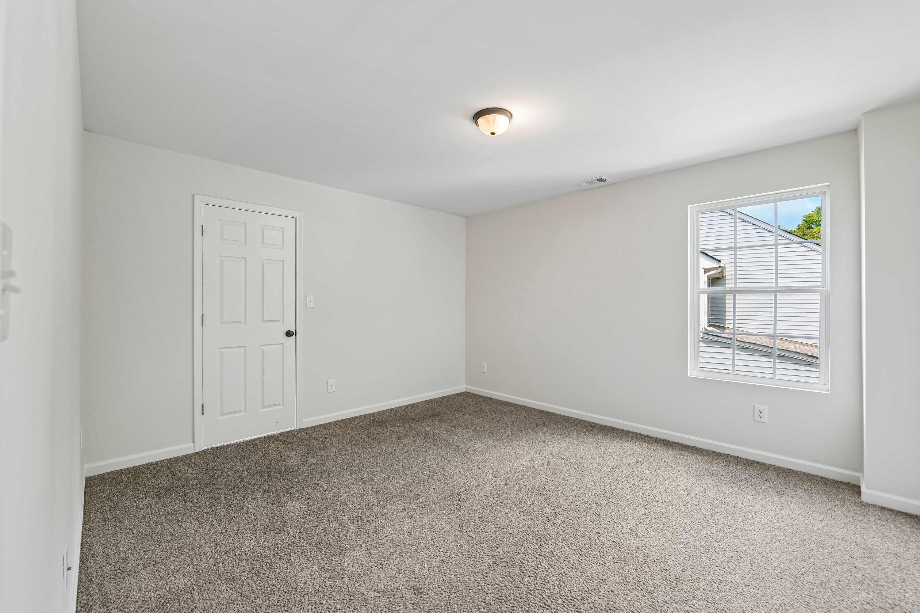 Photo 4 of 33 of 2112 Rosemary Way, Gainesville, GA