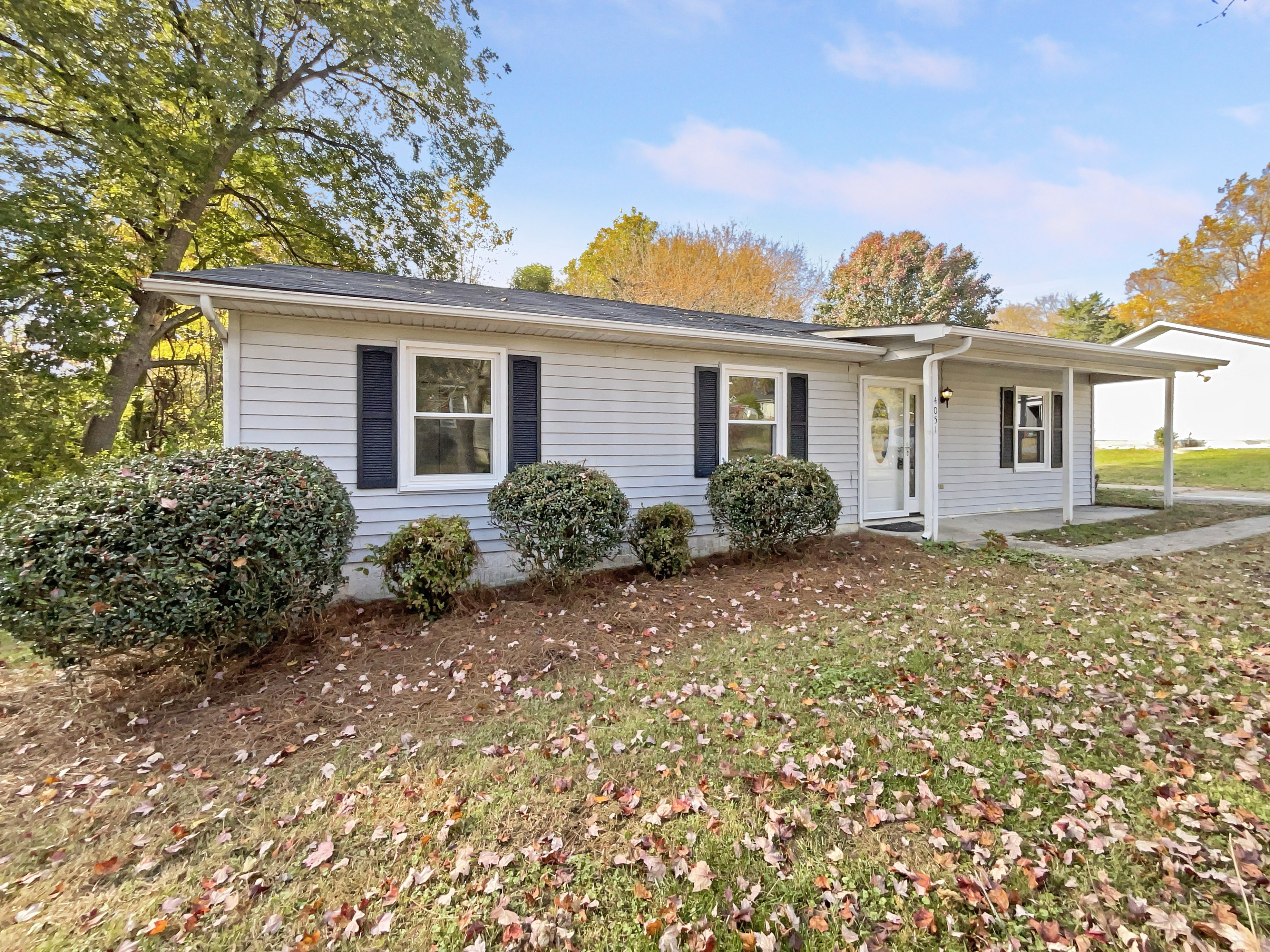 Photo 7 of 18 of 4051 Gordon Ct, Winston Salem, NC