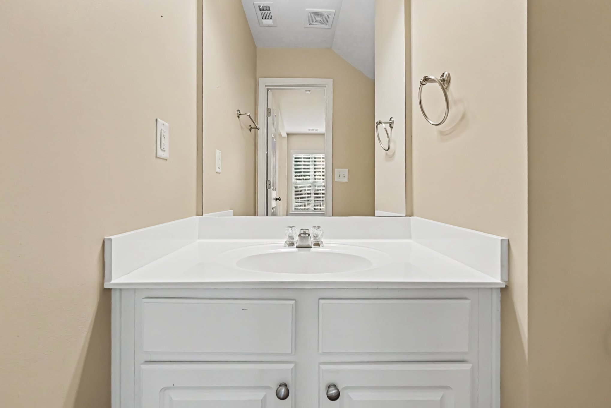 Photo 8 of 17 of 13279 Marrywood Dr, Milton, GA