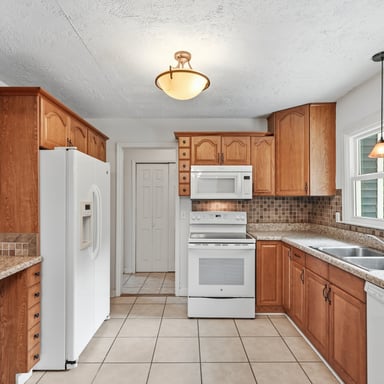 Property photo 2 of 3703 Thrushwood Dr