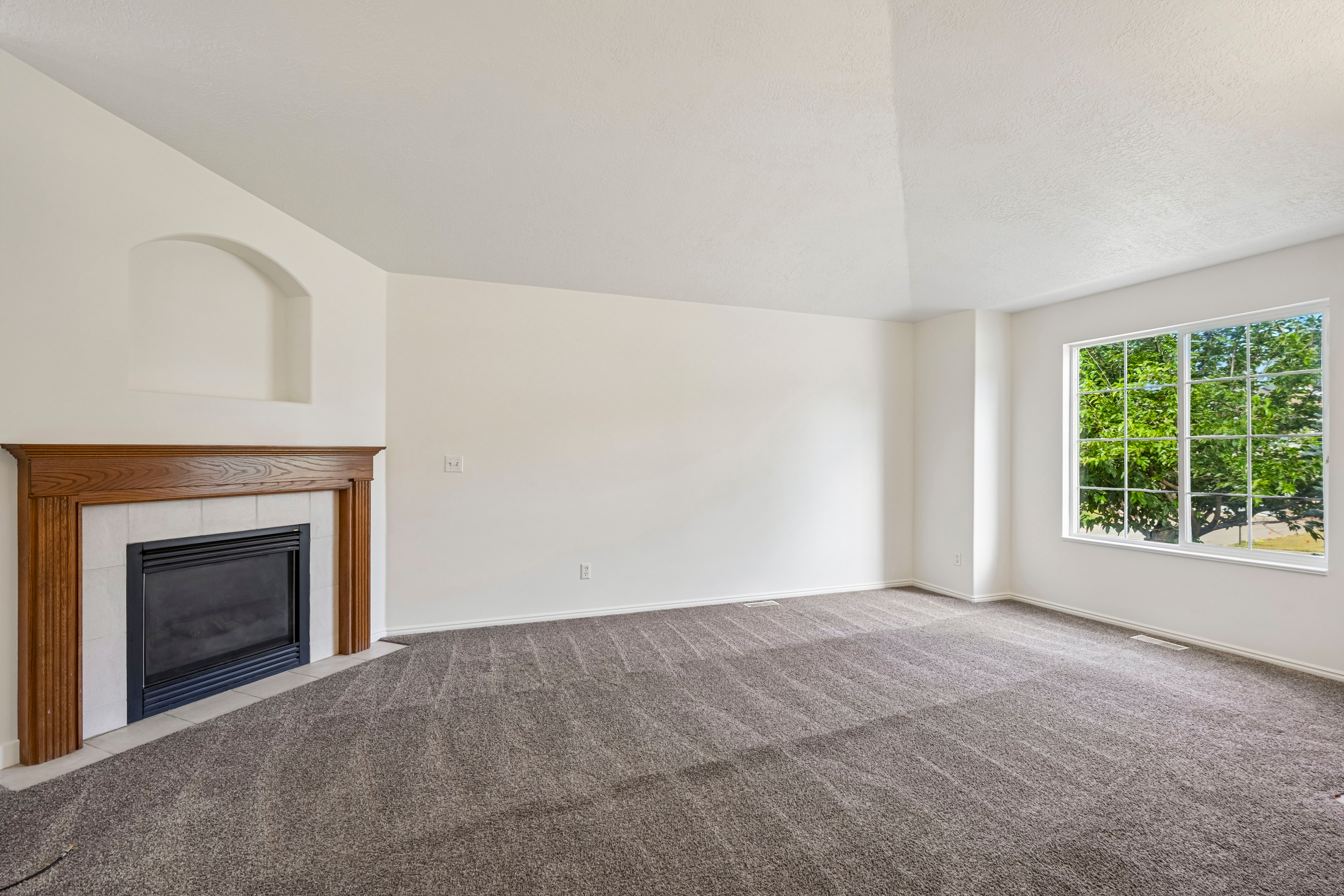 Photo 13 of 43 of 1204 E 3225 N, Layton, UT