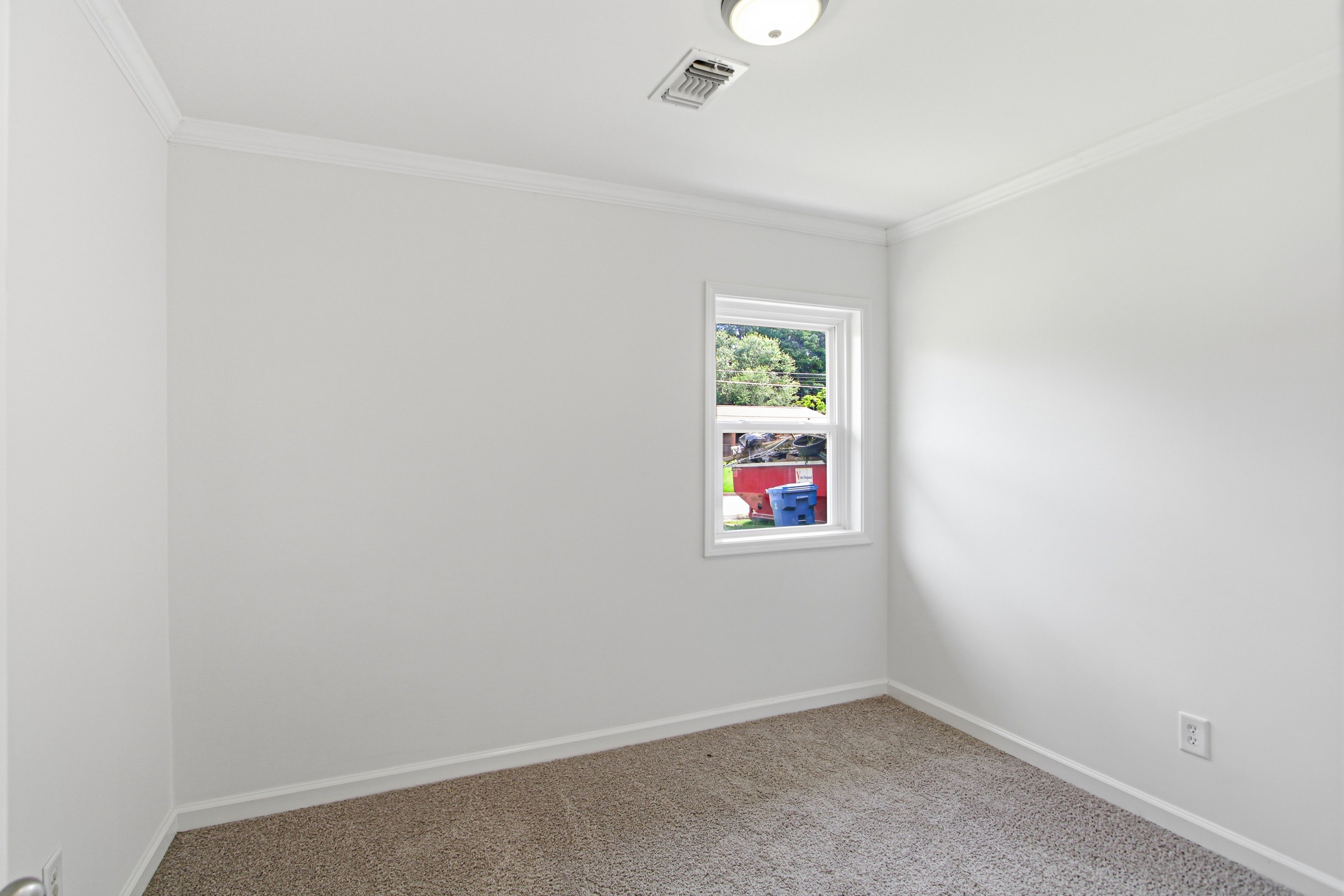 Photo 10 of 26 of 414 Paulding Ln, Dallas, GA