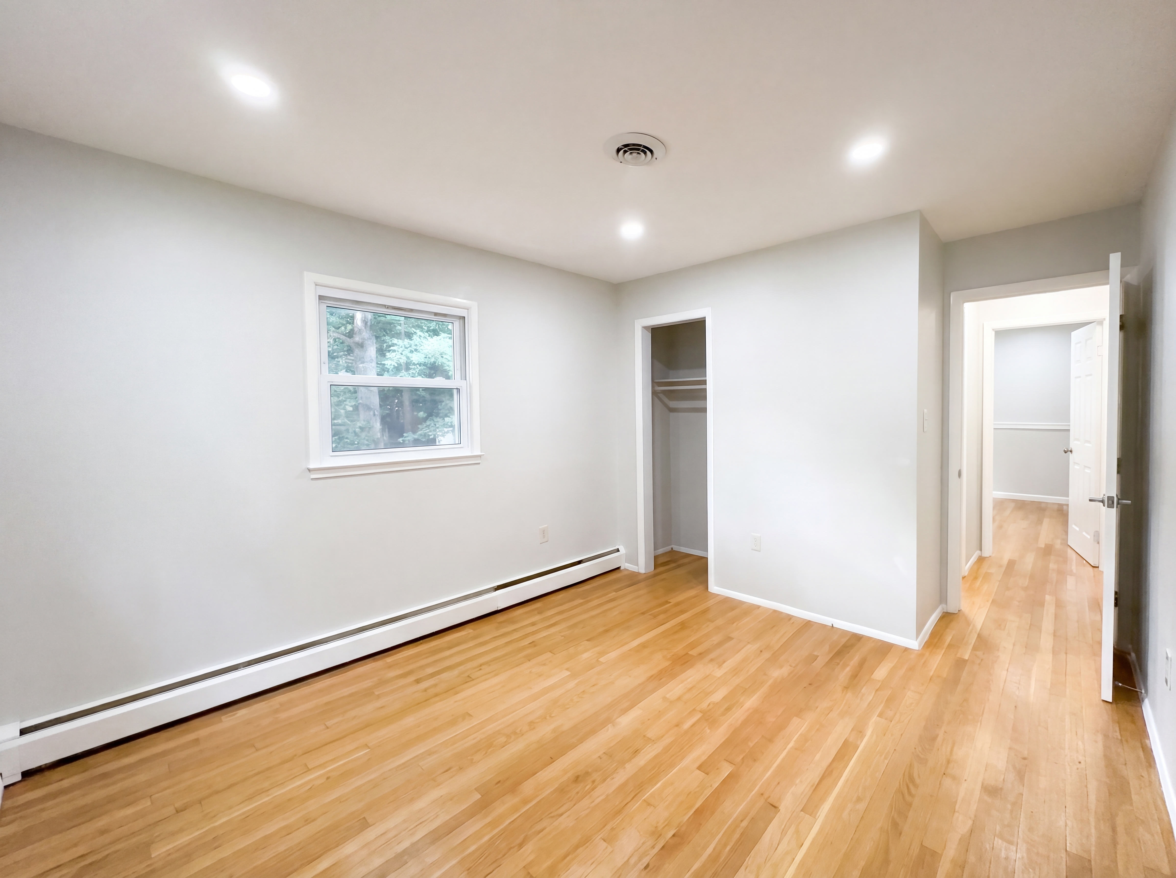 Photo 9 of 20 of 3802 Forestdale Ave, Woodbridge, VA