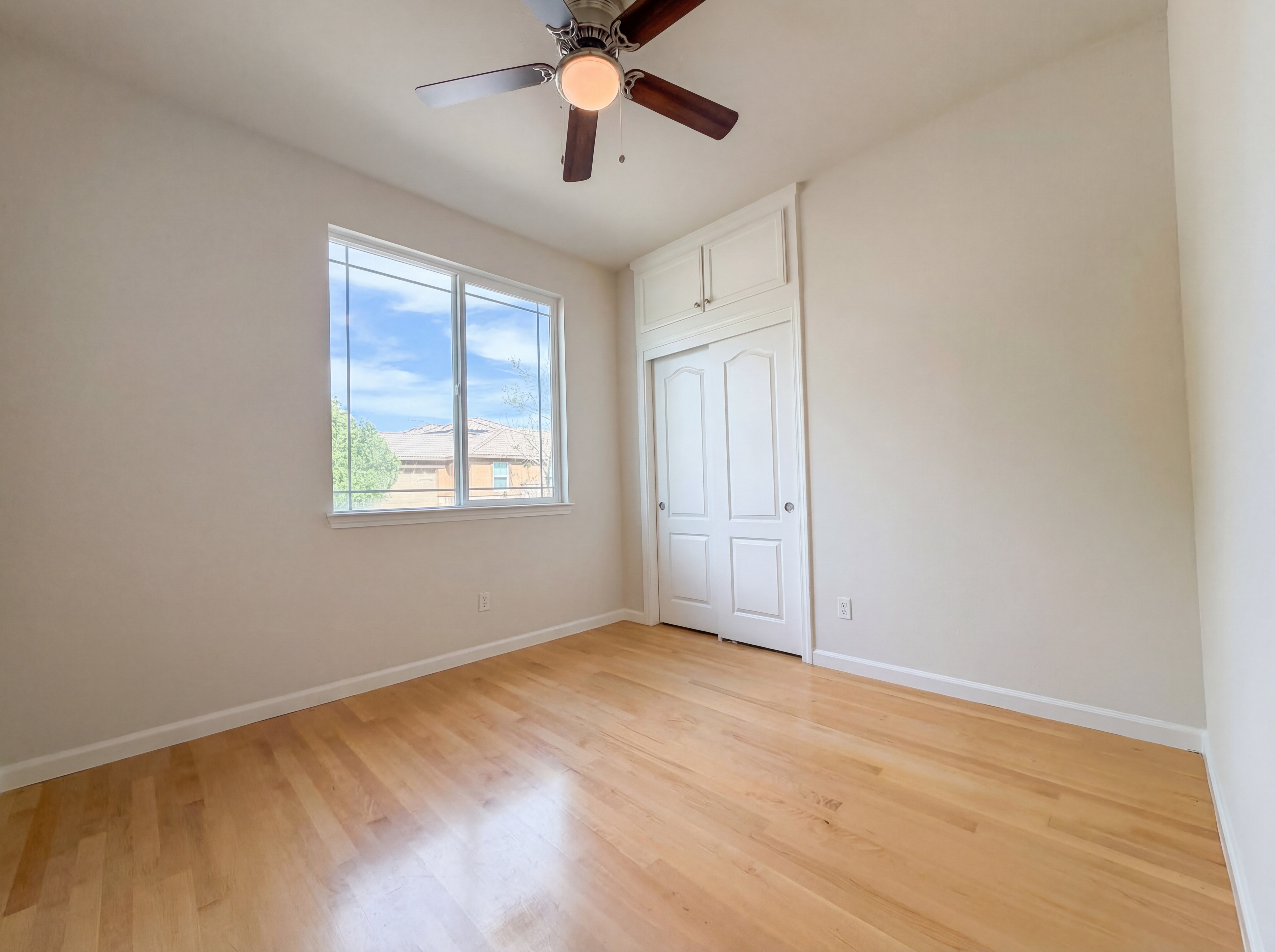 Photo 13 of 22 of 400 Caravaggio Cir, Sacramento, CA