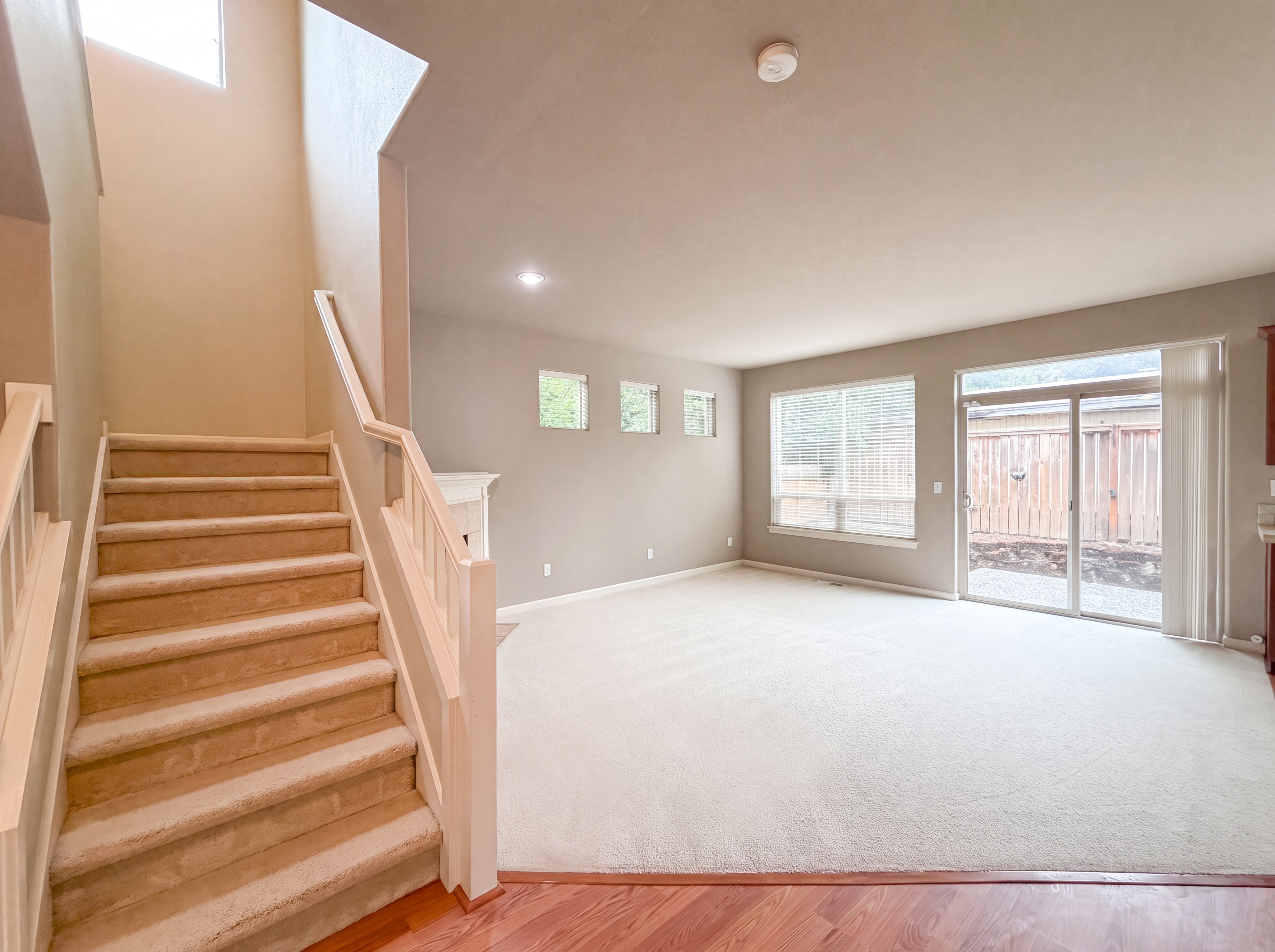 Photo 6 of 23 of 1724 SW Willowview Ter, Beaverton, OR