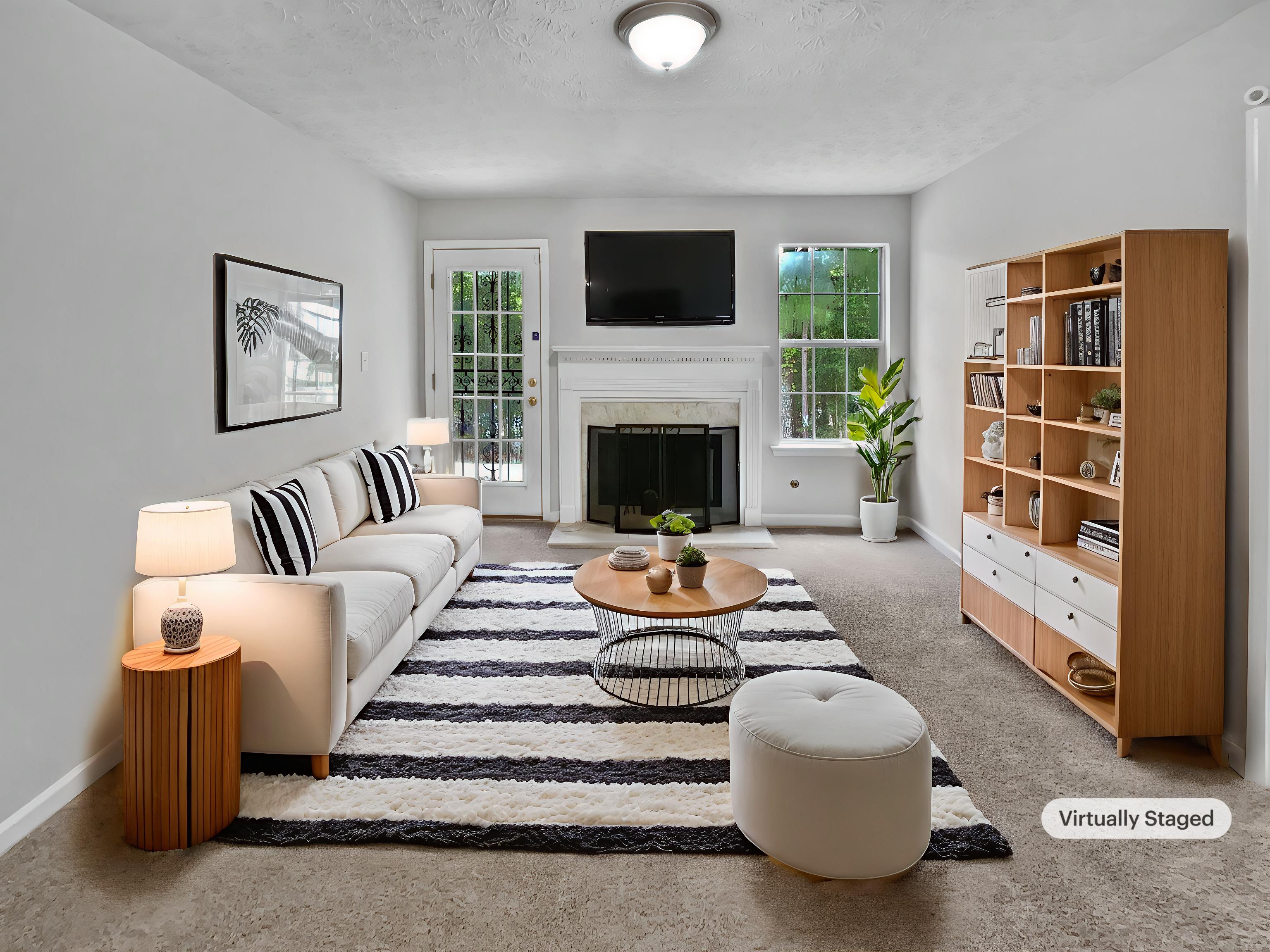 Photo 2 of 25 of 834 Pine Shoals Ct, Atlanta, GA