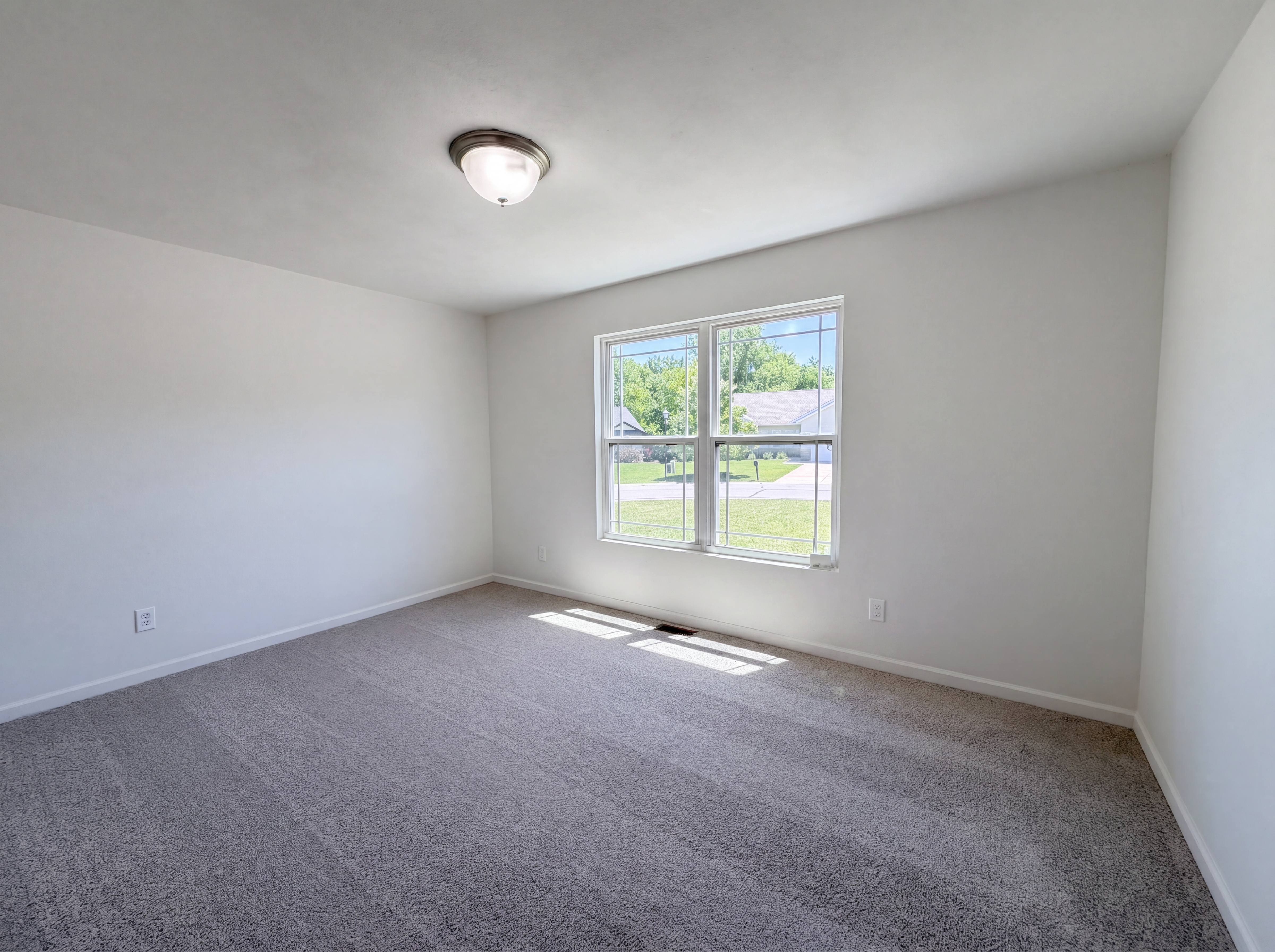 Photo 13 of 22 of 7932 Laurel Flats Dr, Caseyville, IL