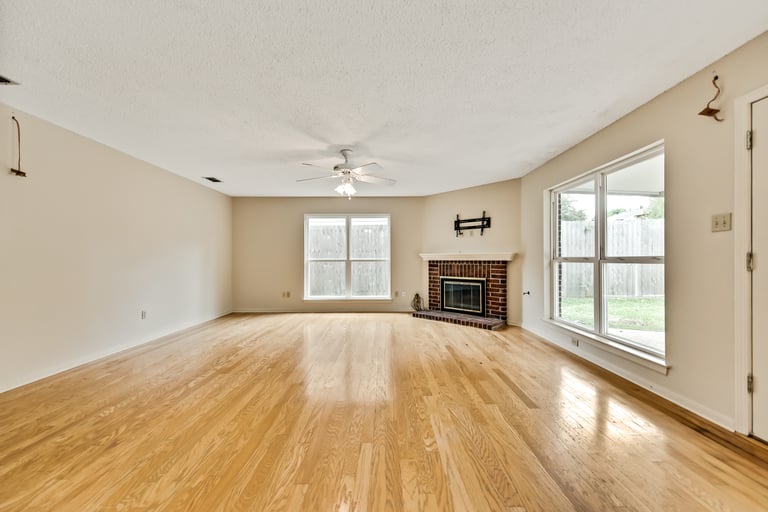 Photo 14 of 32 - 1532 Fuqua Dr, Flower Mound, TX 75028