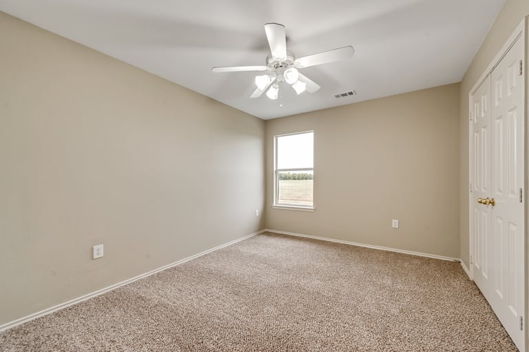 Photo 22 of 27 - 6808 Oak Falls Dr, McKinney, TX 75070