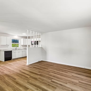 Property photo 3 of 510 W Adams St