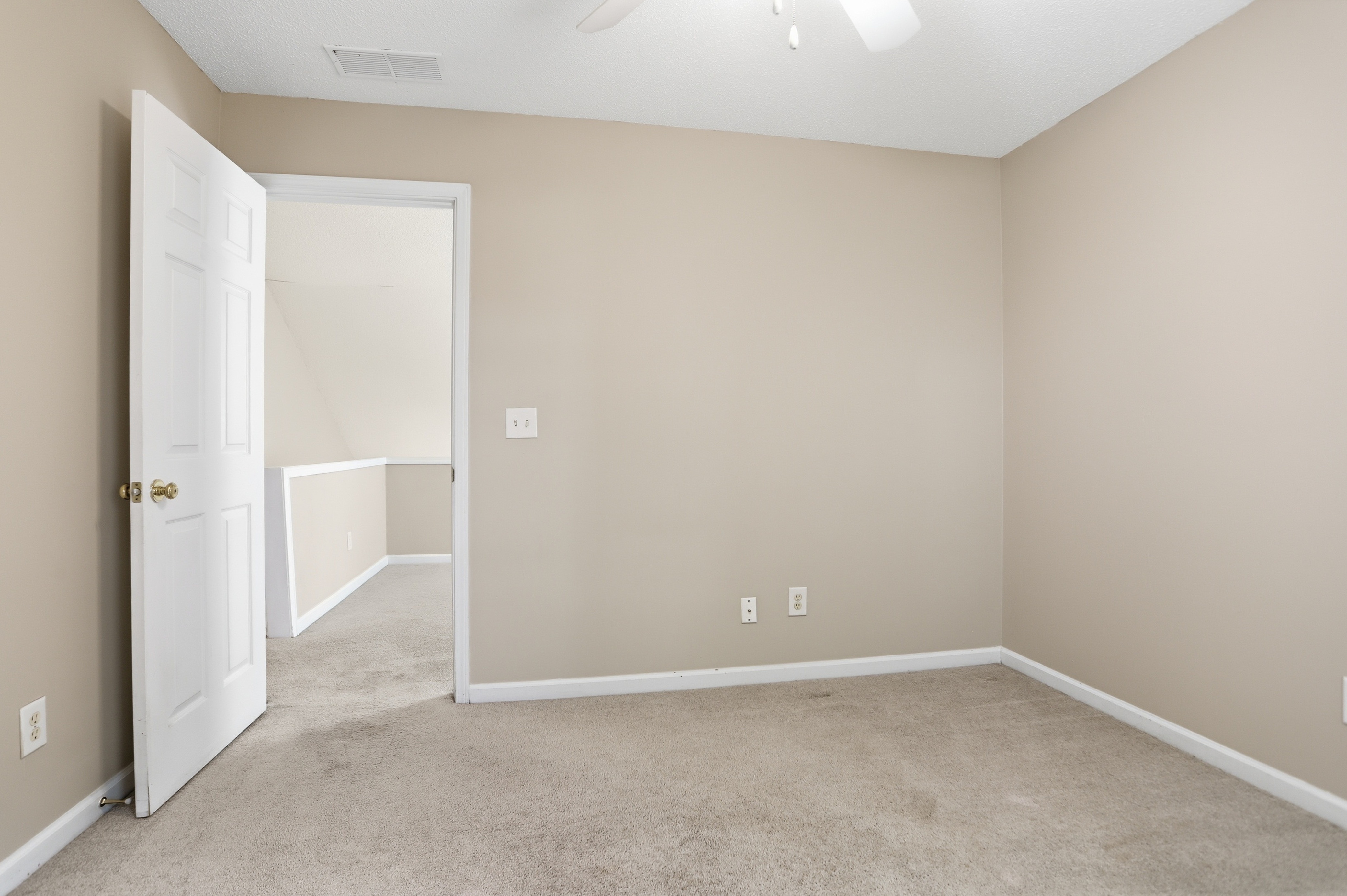 Photo 20 of 30 of 1635 Heyford Cir NW, Kennesaw, GA