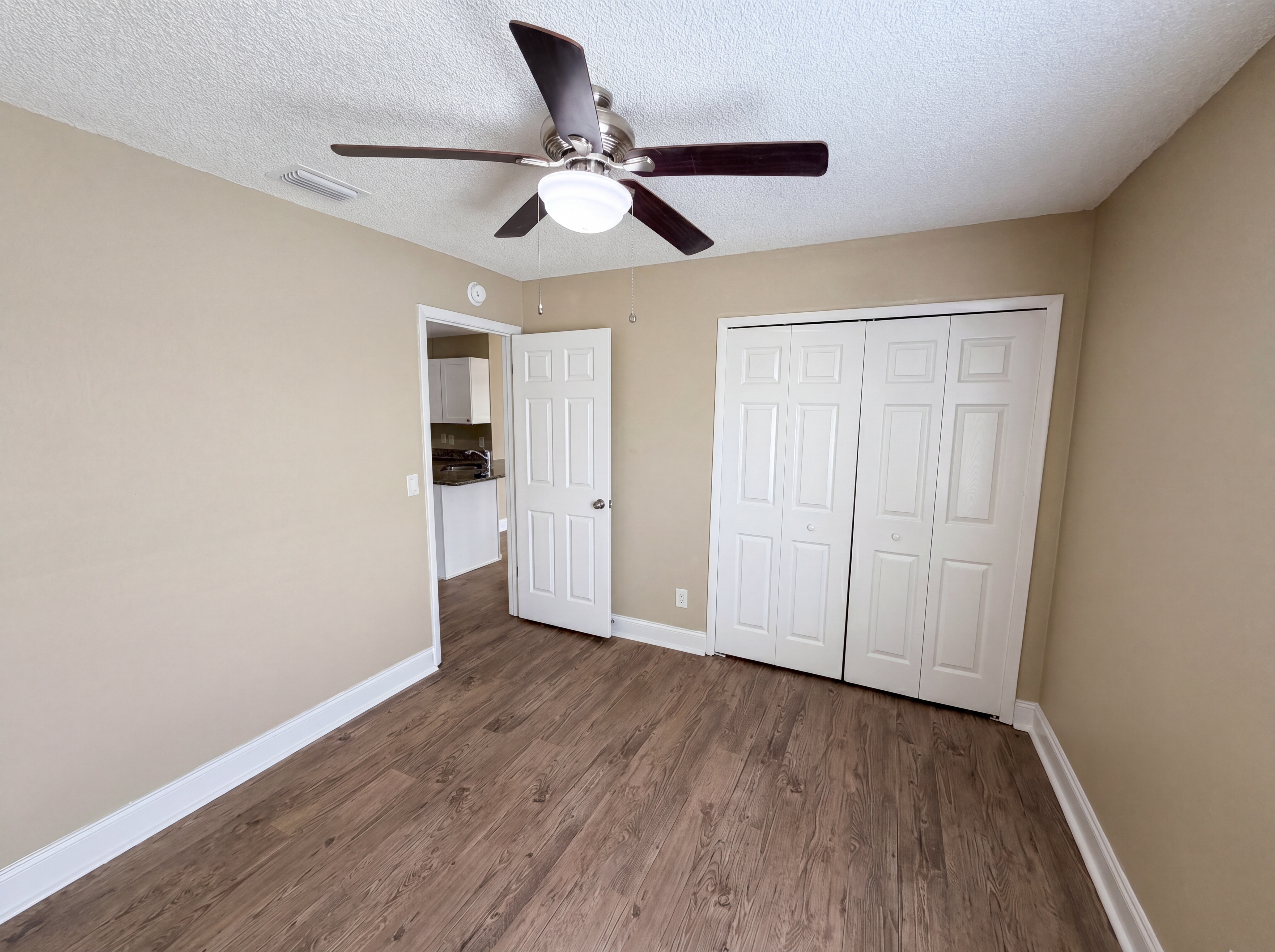 Photo 13 of 25 of 5447 Blueberry Dr, Orlando, FL