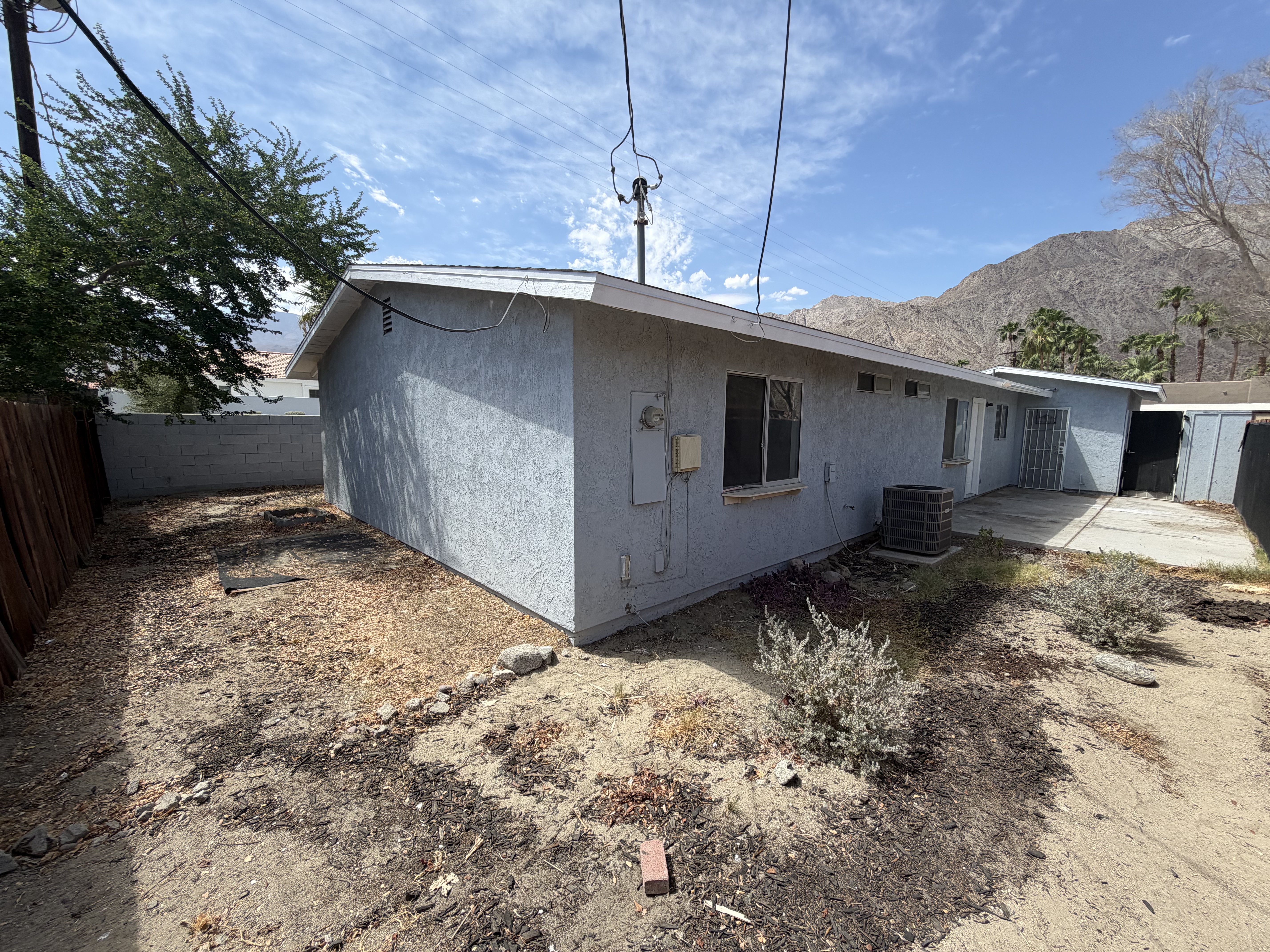Photo 5 of 23 of 52990 Avenida Diaz, La Quinta, CA