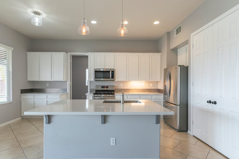 Photo 4 of 37 - 11507 Deerfield Dr, Yucaipa, CA 92399