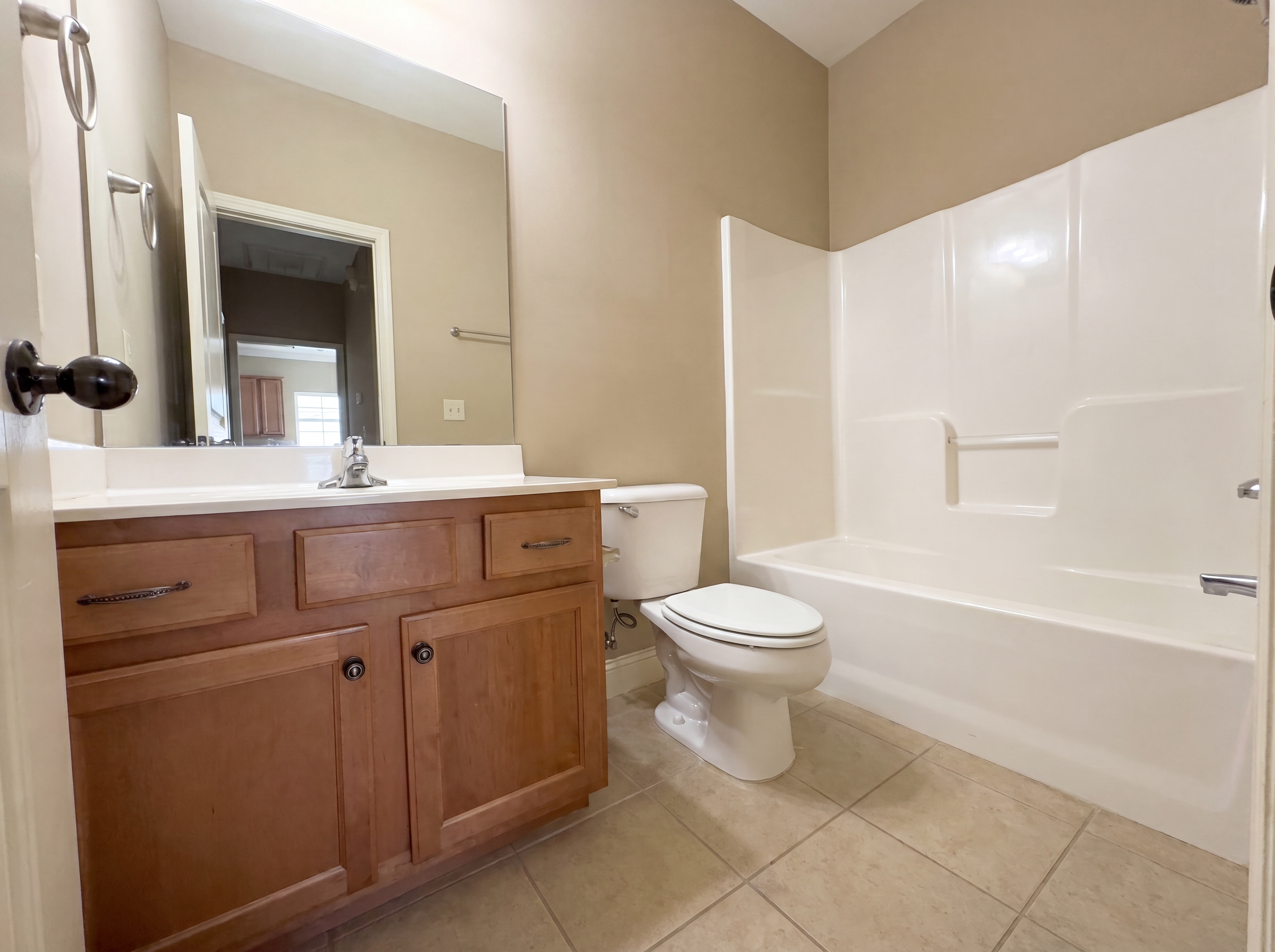 Photo 12 of 17 of 124 Cattail Ln, Calera, AL