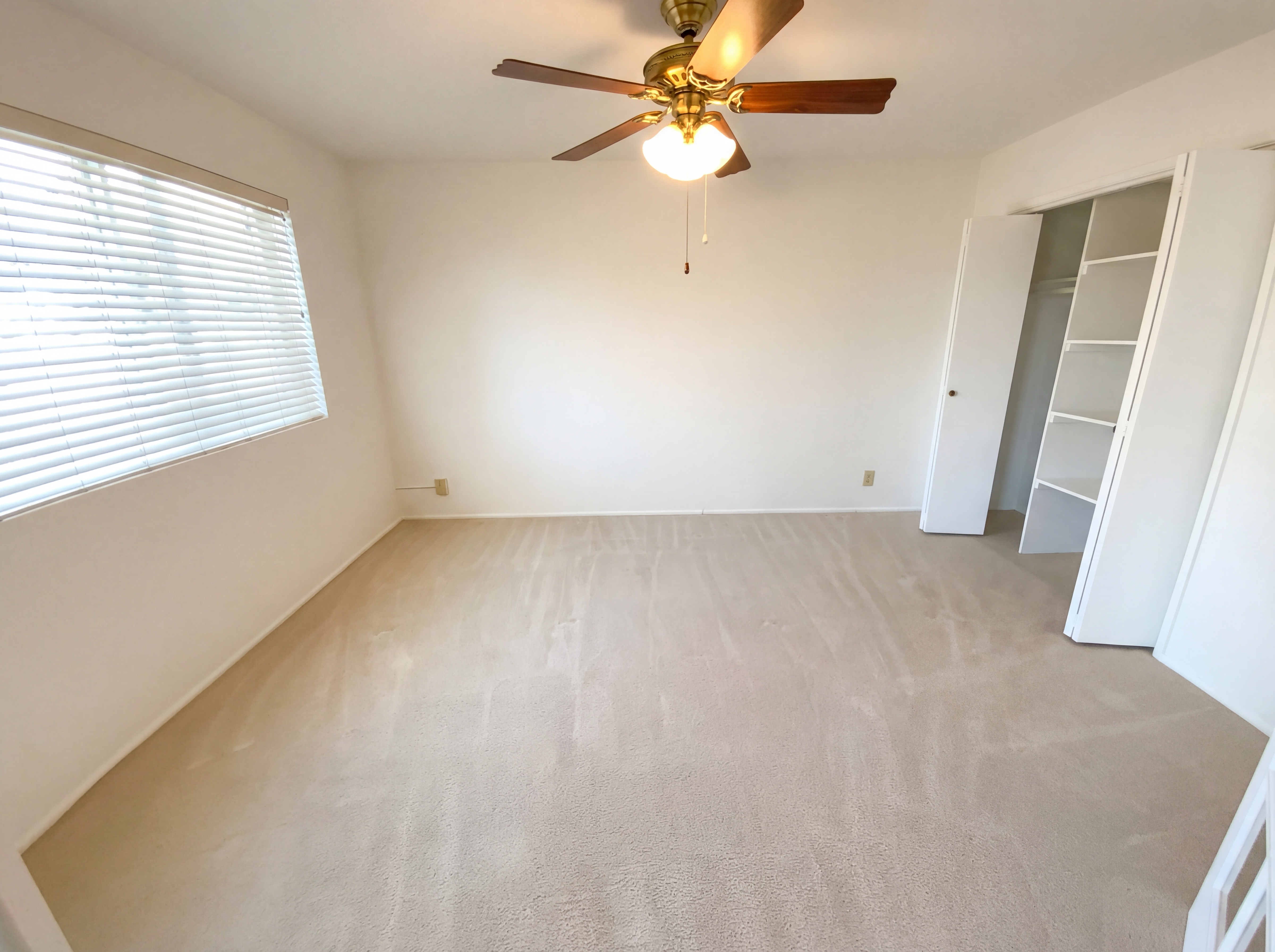 Photo 4 of 26 of 10826 N Fairway Ct E, Sun City, AZ