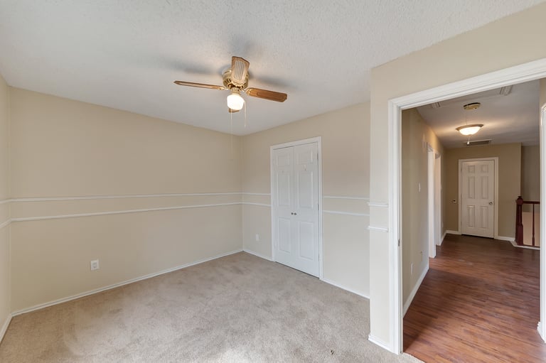 Photo 28 of 35 - 6711 Keeler Dr, Arlington, TX 76001