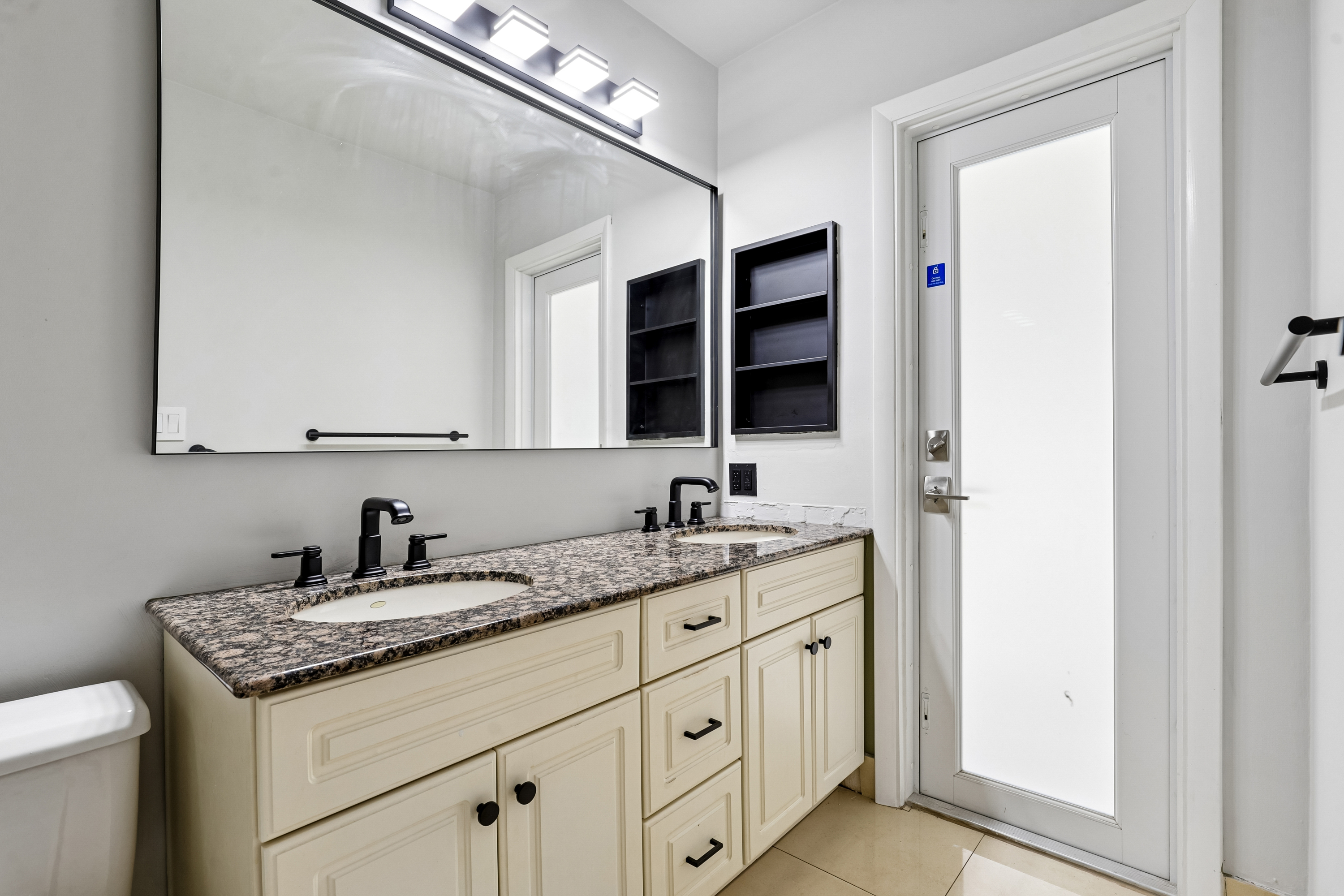 Photo 6 of 48 of 14851 SW 69th Ct, Palmetto Bay, FL