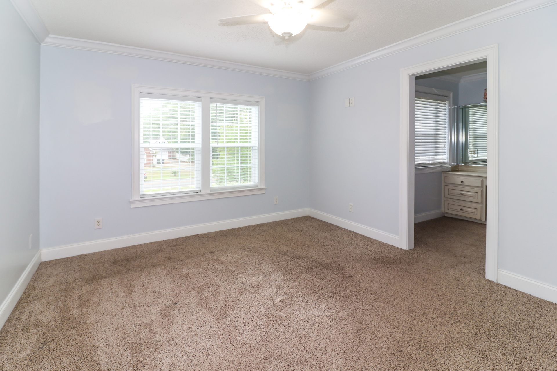 Photo 4 of 22 of 746 Catherine St, Jesup, GA