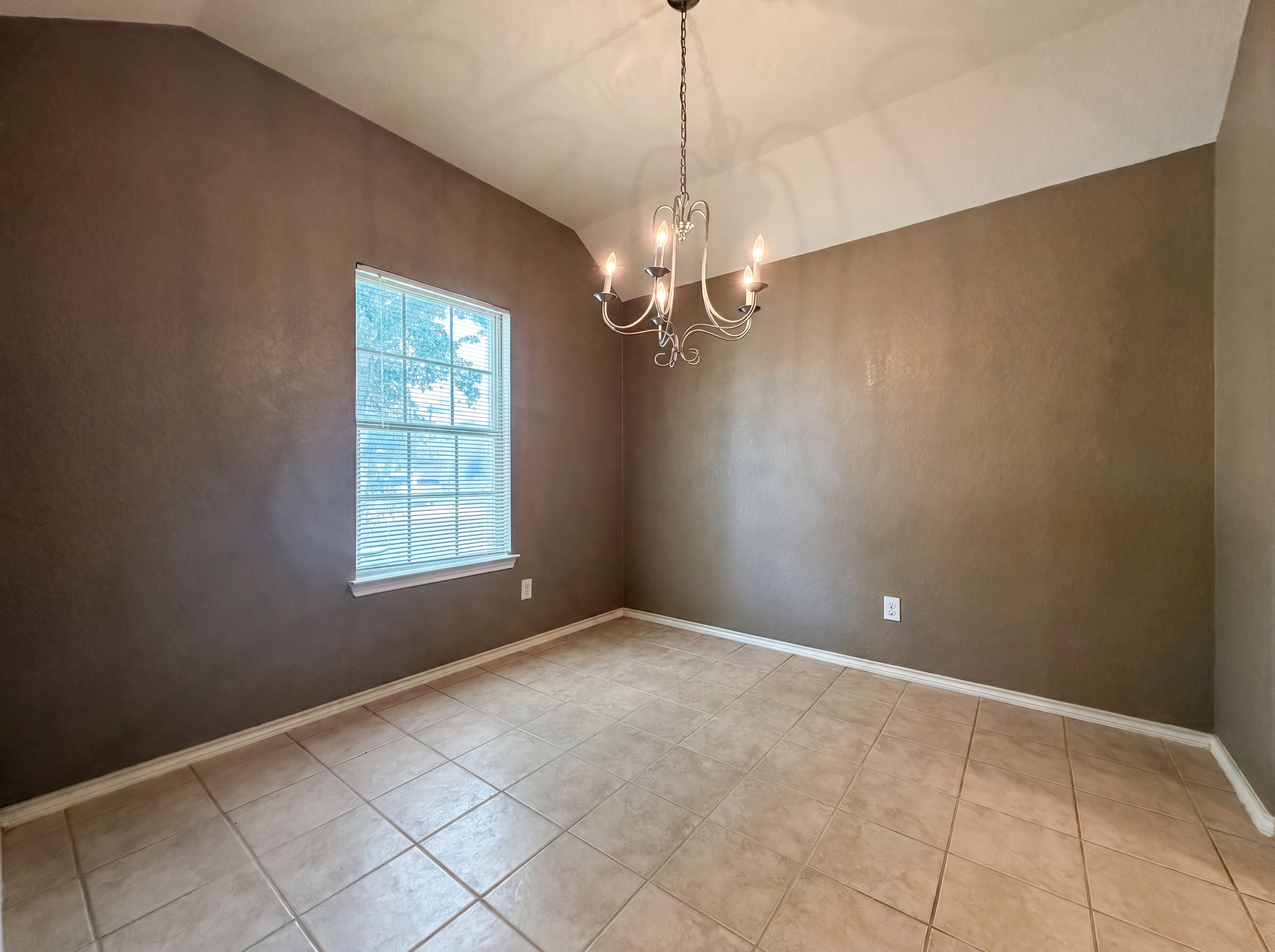 Photo 6 of 15 of 361 Saddlehorn Way, Cibolo, TX