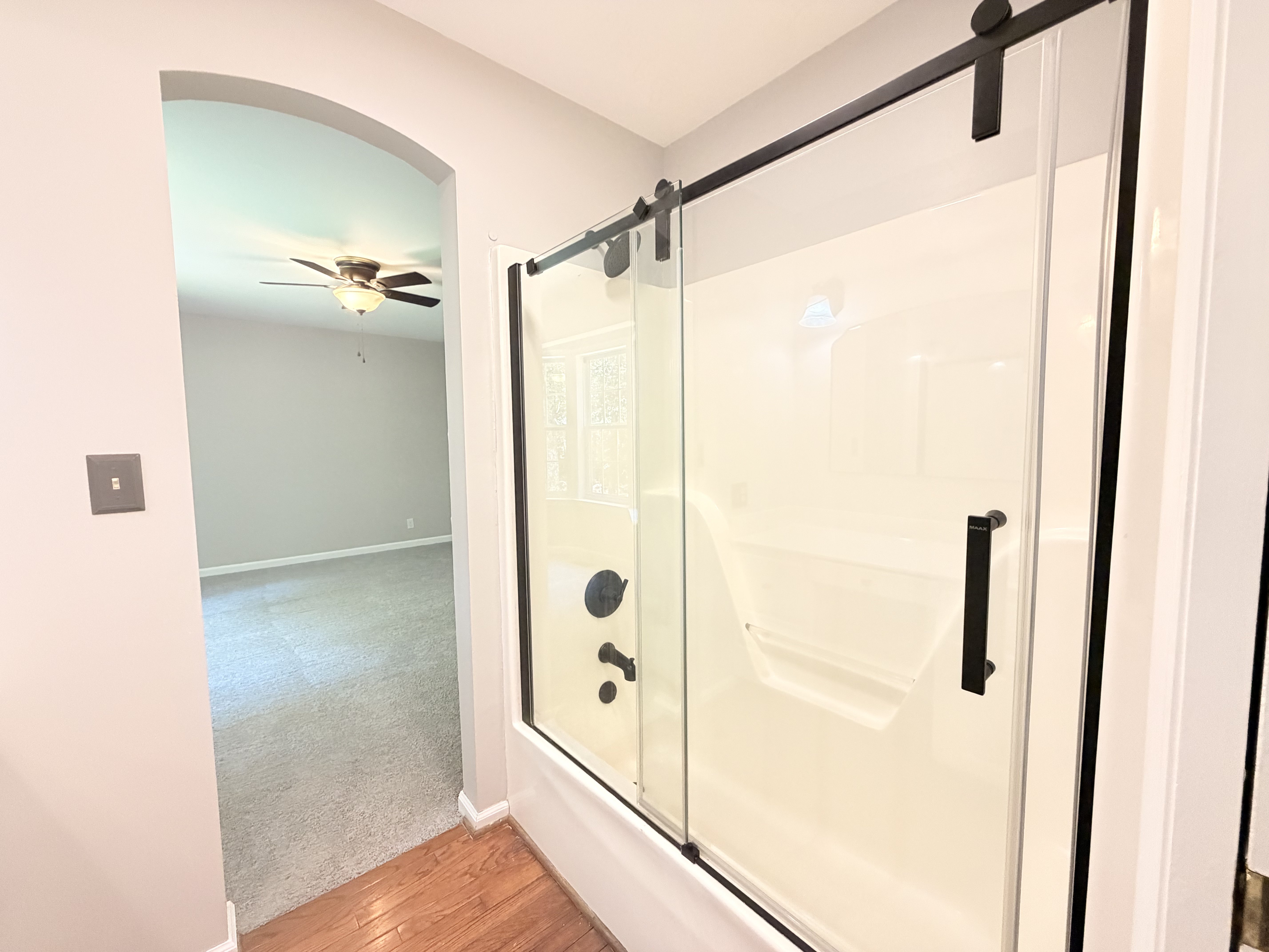 Photo 13 of 24 of 608 Beechtree Ct, Burns, TN