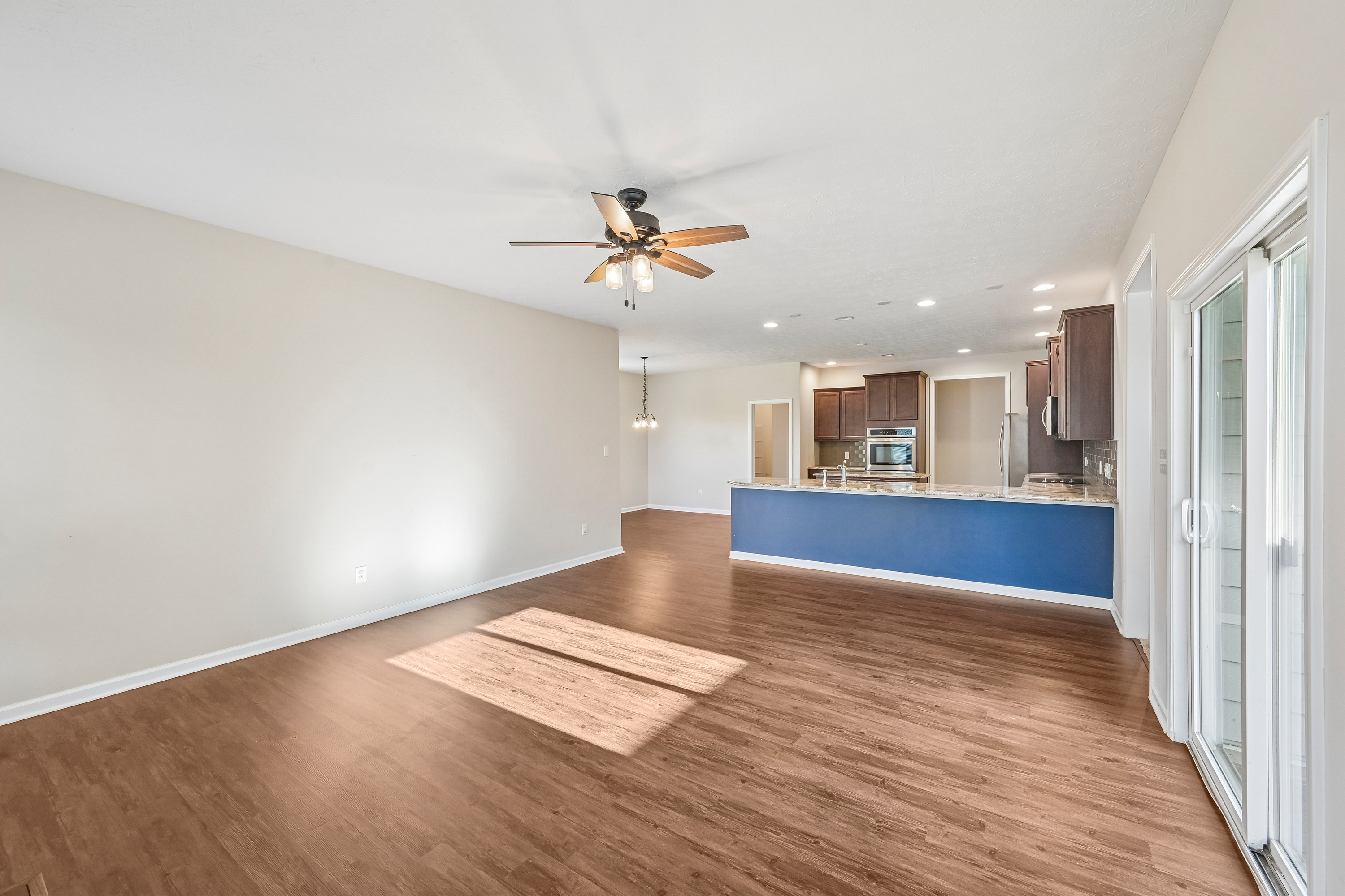 Photo 13 of 44 of 21323 Wharfdale Dr, Noblesville, IN