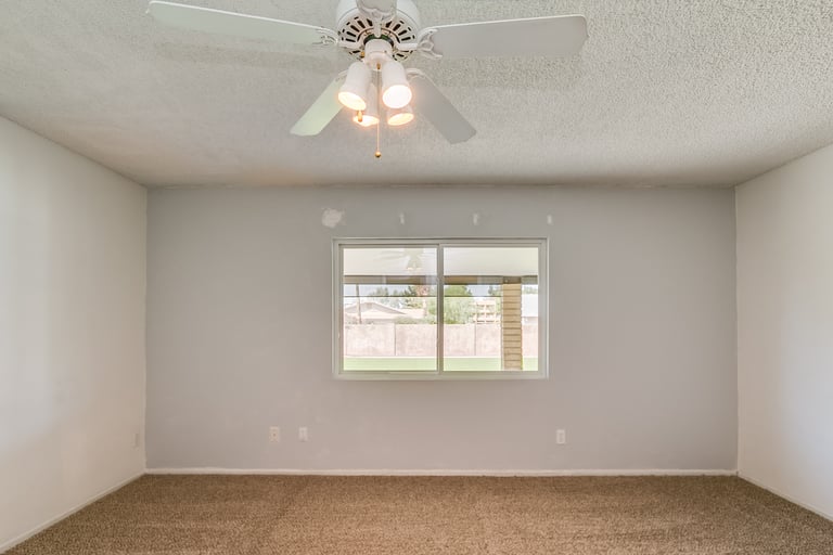 Photo 18 of 37 - 13840 N 52nd Dr, Glendale, AZ 85306