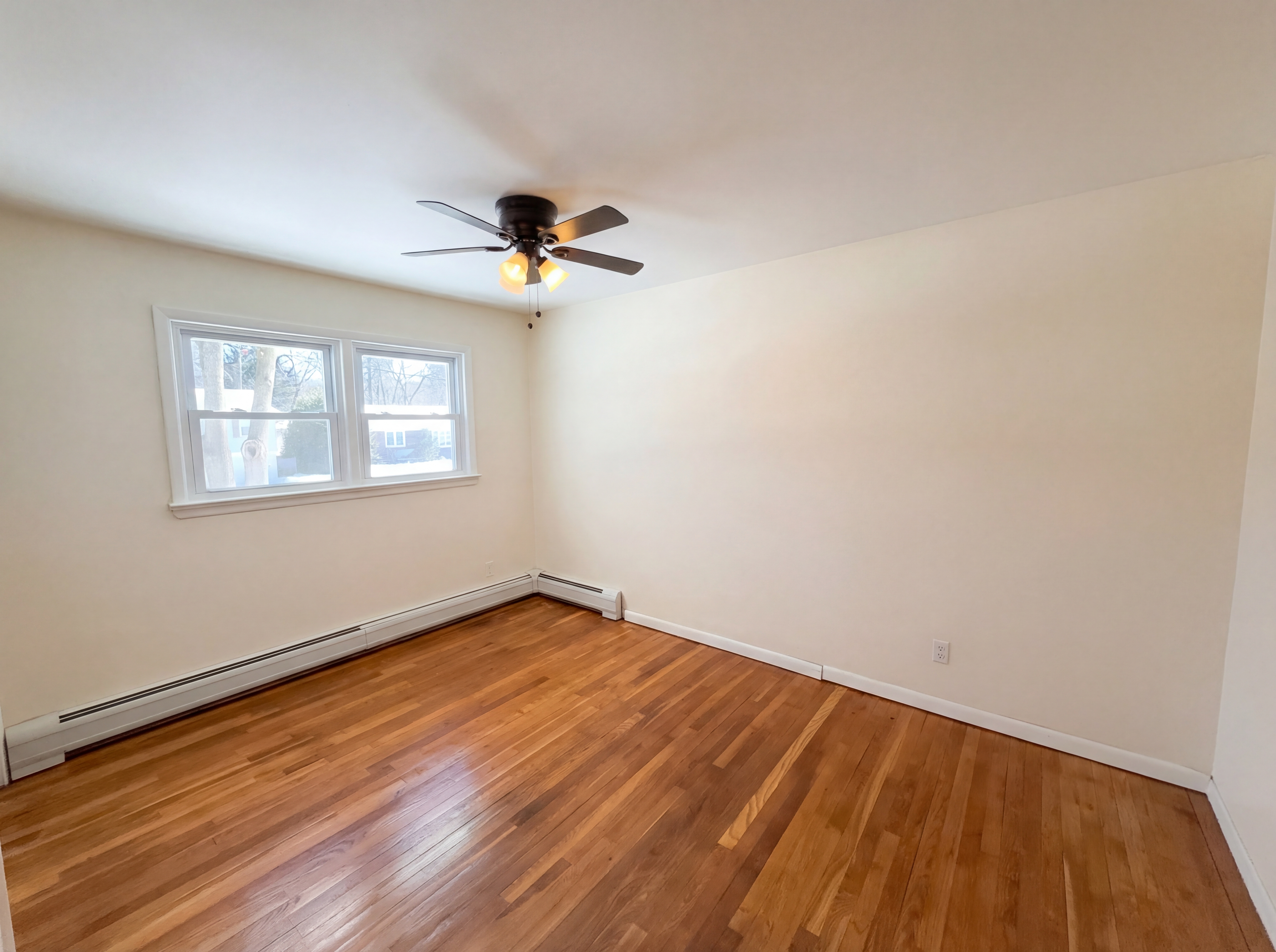 Photo 14 of 31 of 2622 Cleveland Ave, Township Of Washington, NJ