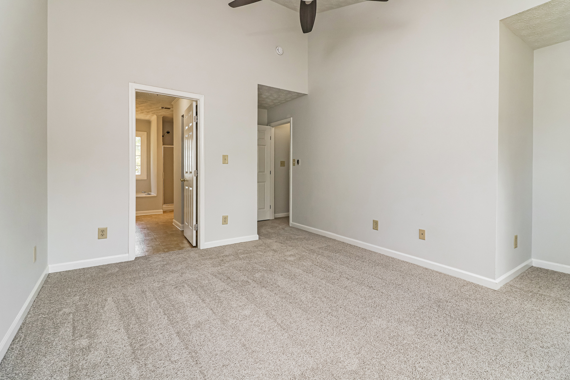 Photo 18 of 30 of 4050 Paloverde Dr NW, Kennesaw, GA